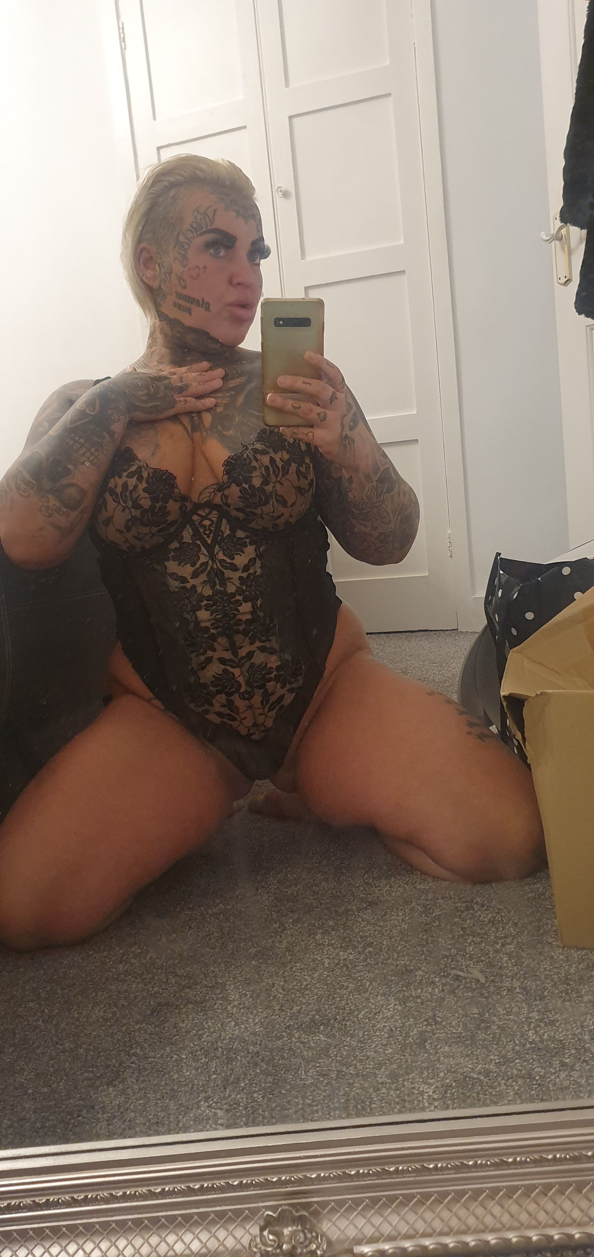 https://cdn.adultwork.com/gallery/G12/8360599.jpg