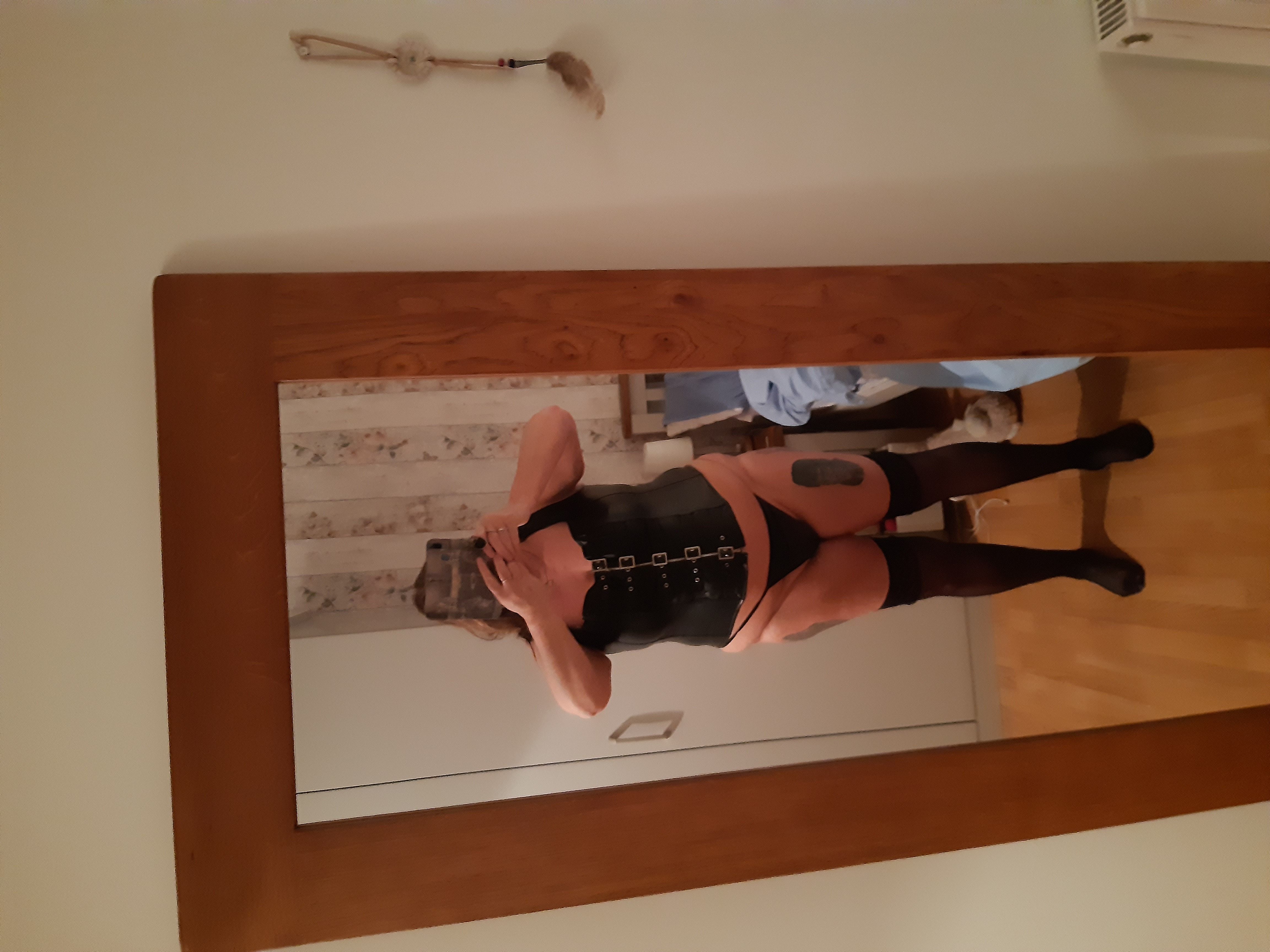 https://cdn.adultwork.com/gallery/G12/8360681.jpg