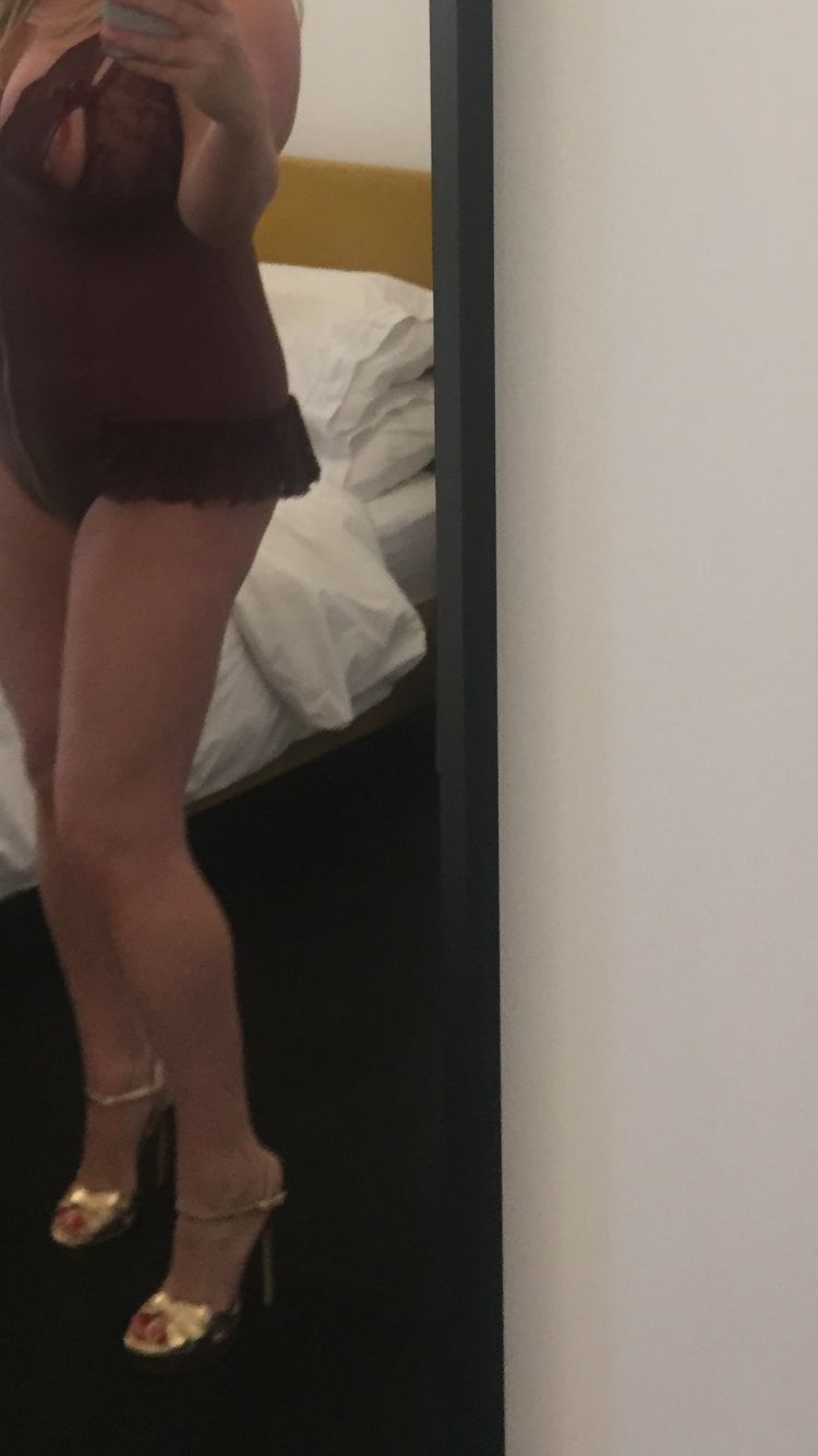 https://cdn.adultwork.com/gallery/G12/8360837.jpg