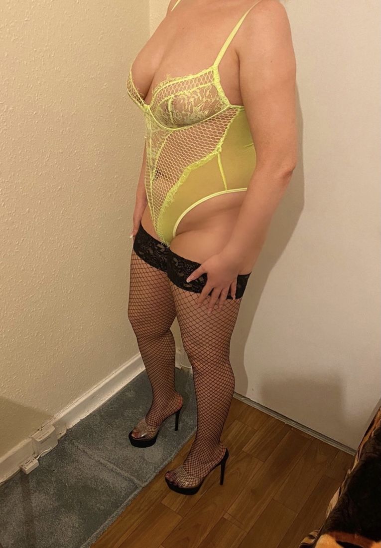 https://cdn.adultwork.com/gallery/G12/8361069.jpg