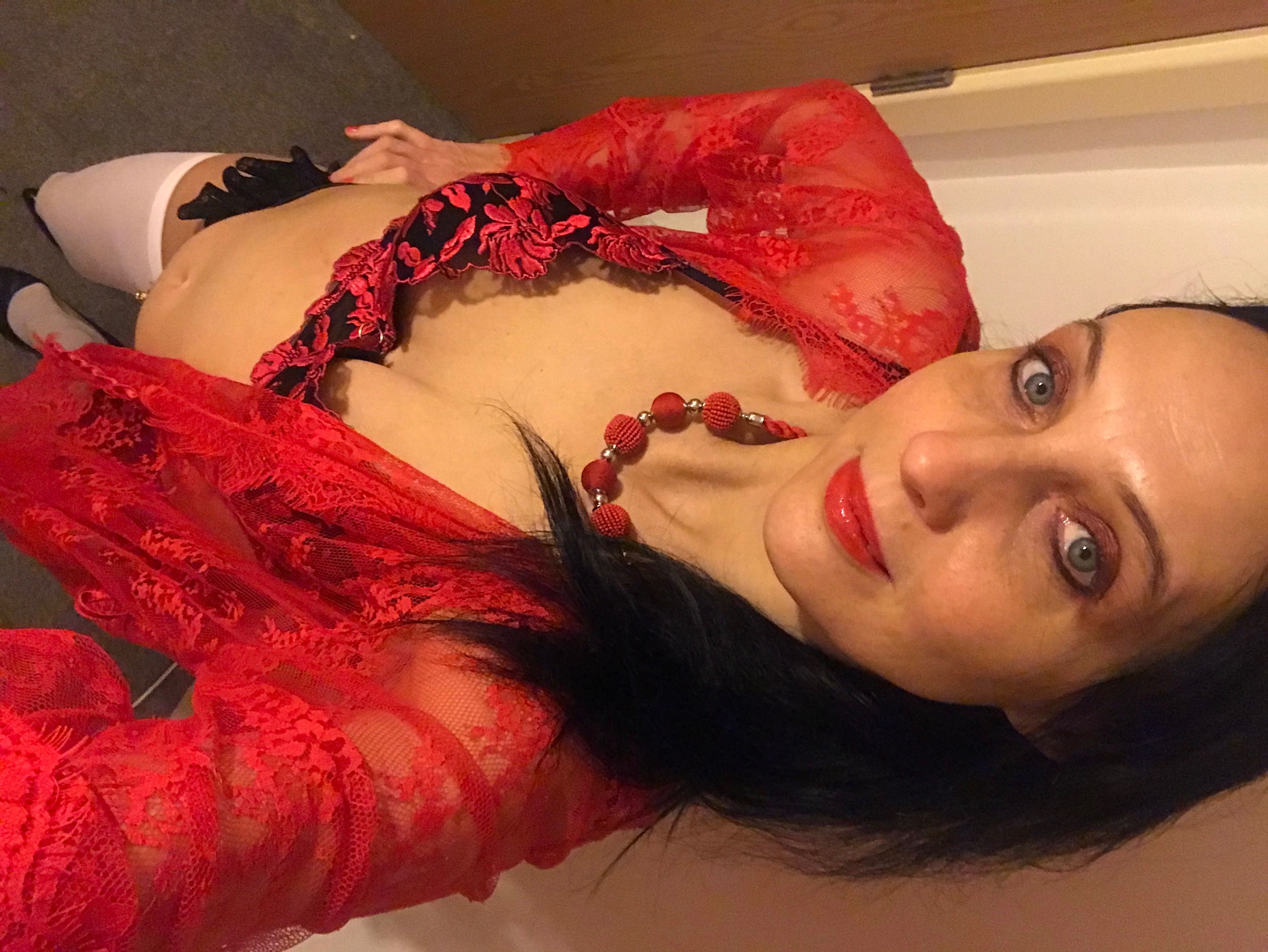 https://cdn.adultwork.com/gallery/G12/8361266.jpg