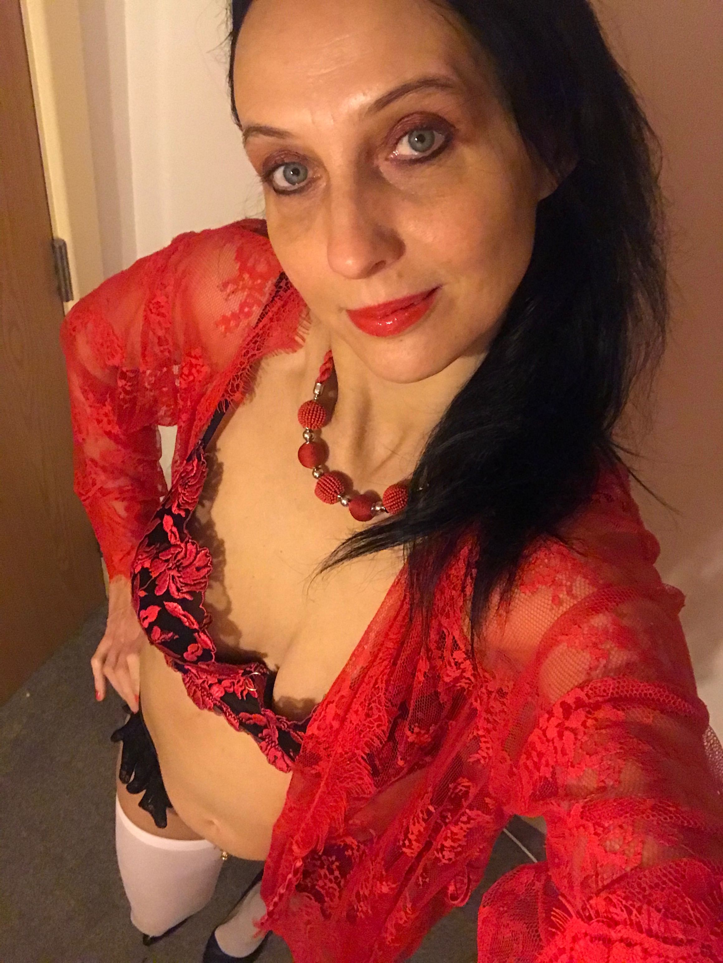 https://cdn.adultwork.com/gallery/G12/8361590.jpg