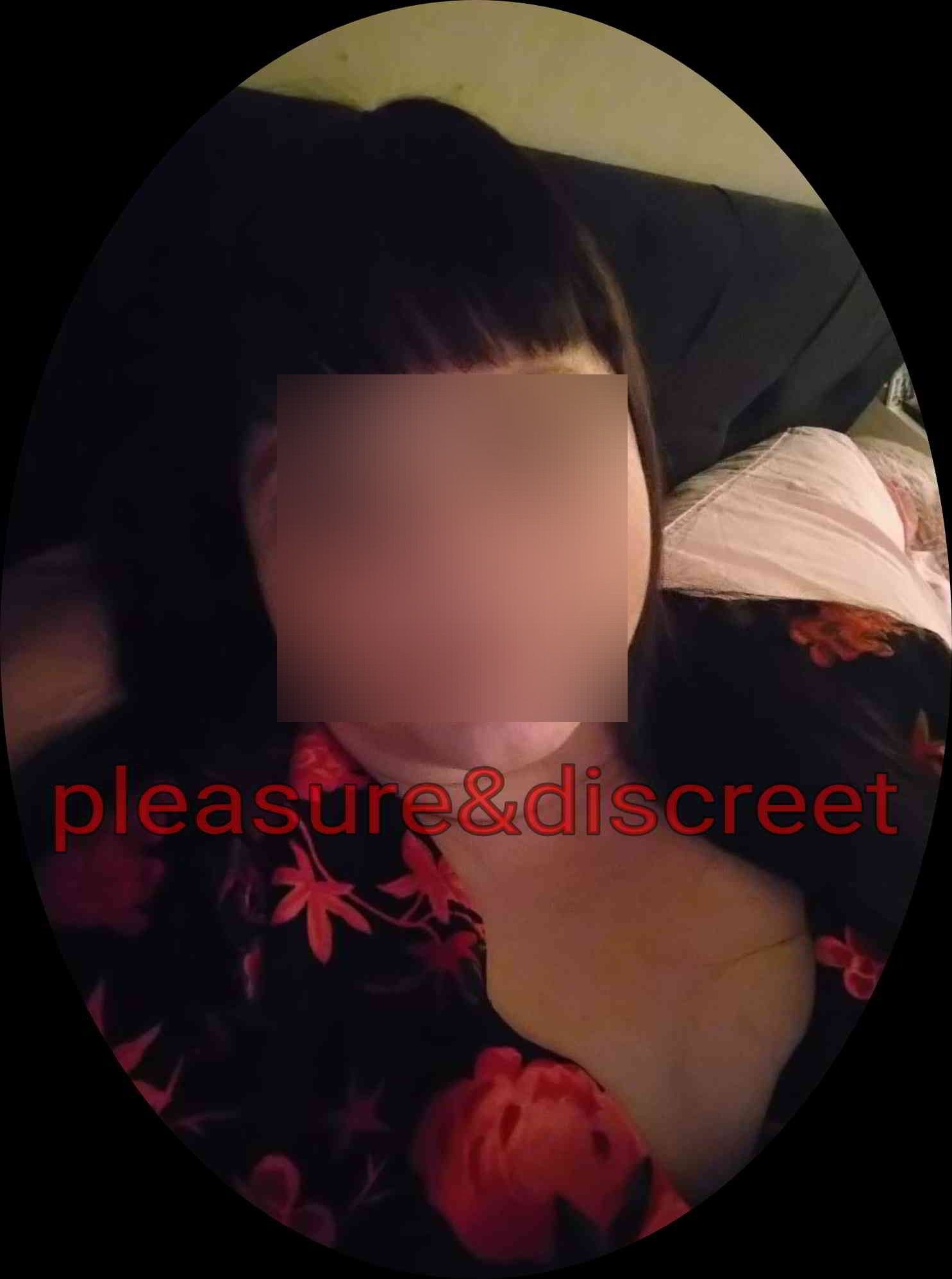 https://cdn.adultwork.com/gallery/G12/8362142.jpg