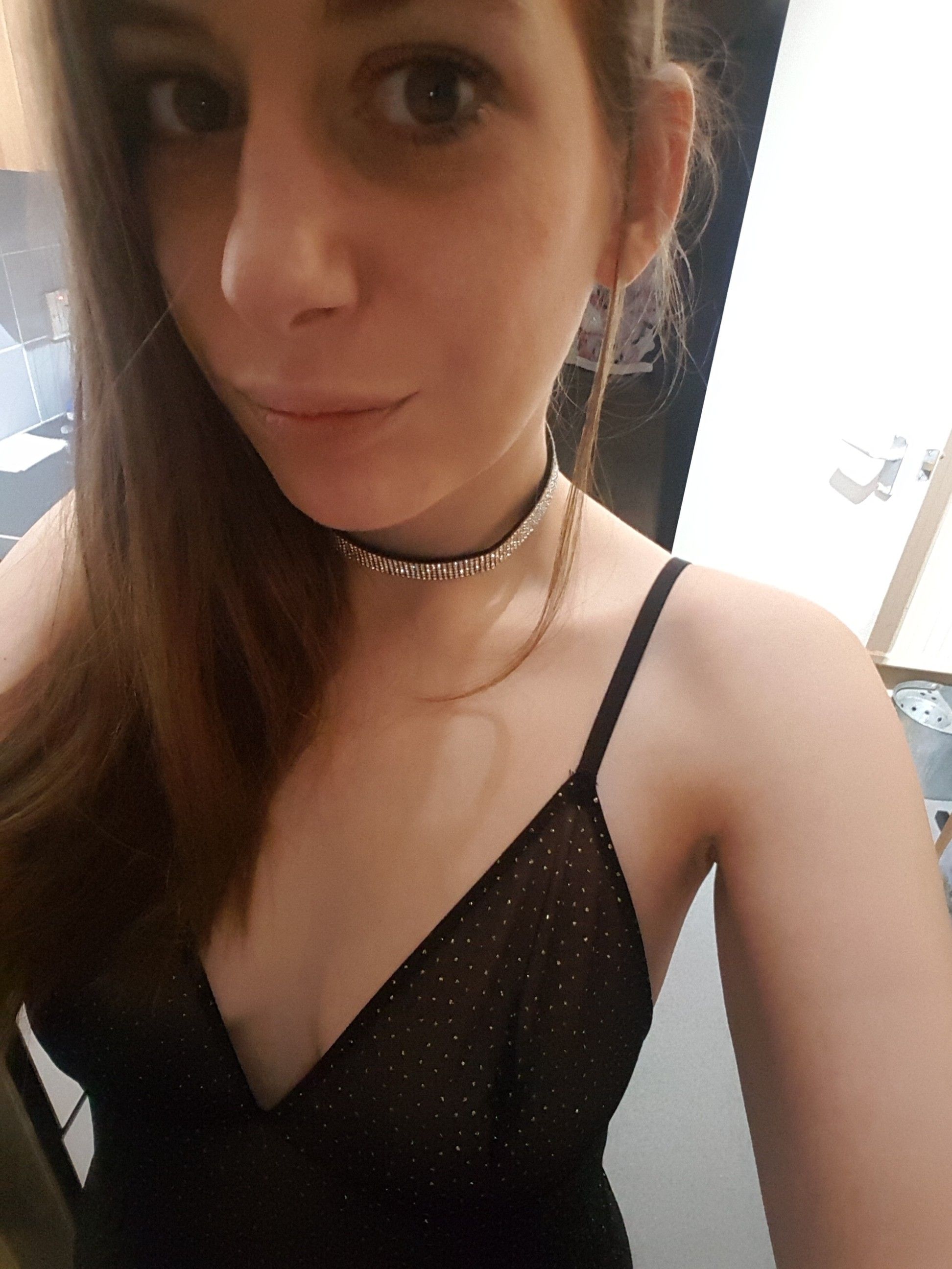 https://cdn.adultwork.com/gallery/G12/8362225.jpg