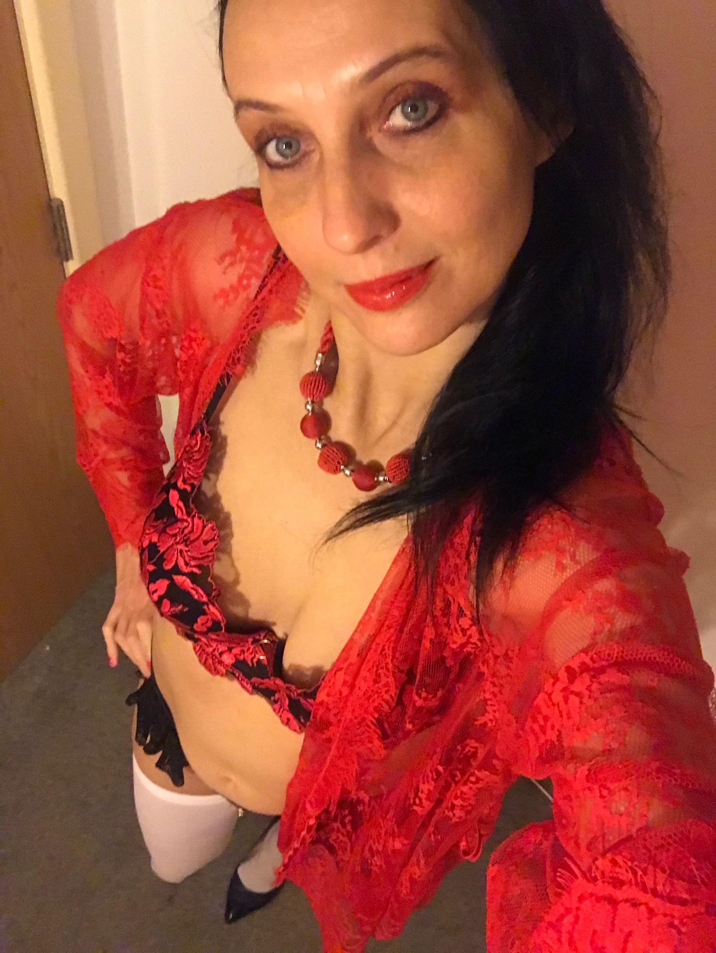 https://cdn.adultwork.com/gallery/G12/8363343.jpg