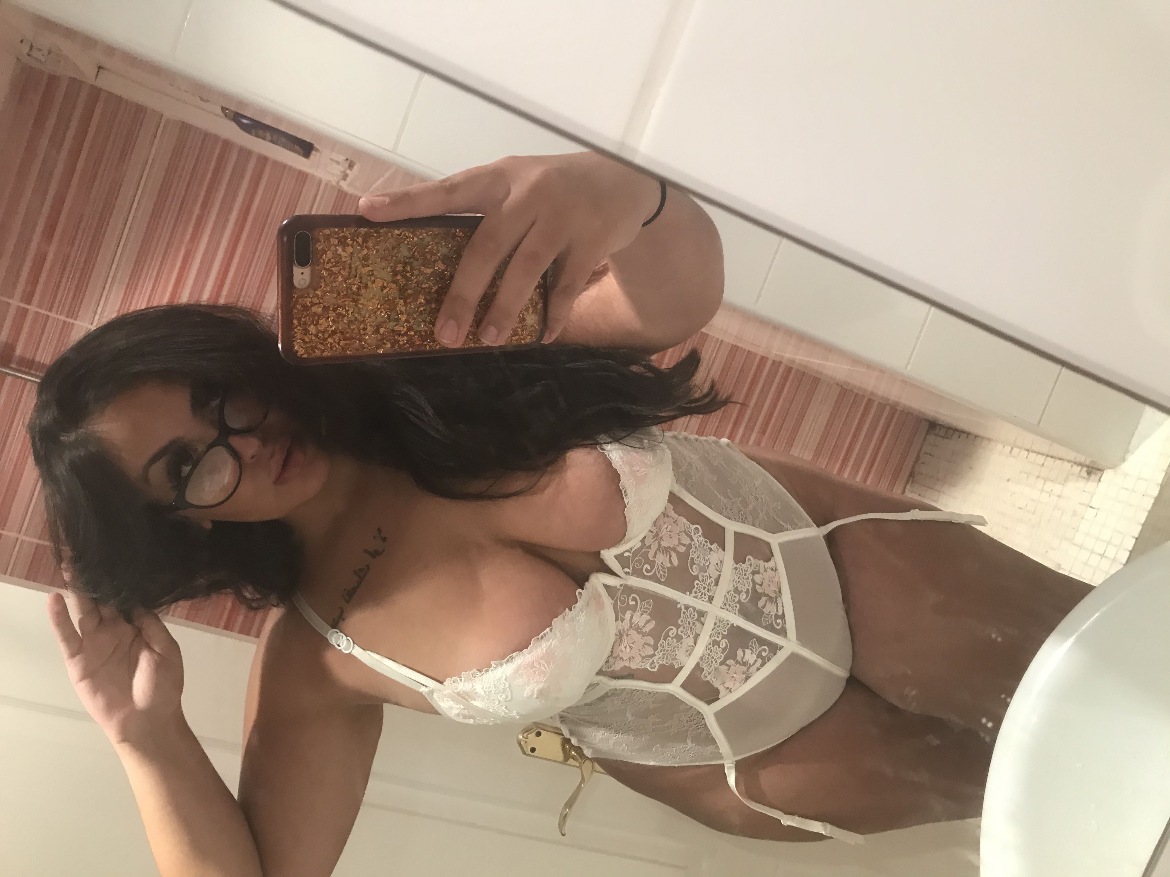 https://cdn.adultwork.com/gallery/G12/8365802.jpg