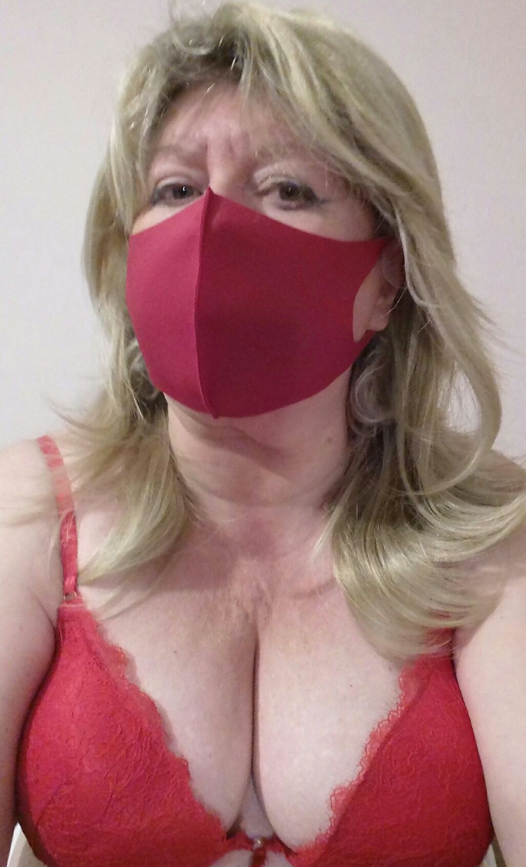 https://cdn.adultwork.com/gallery/G12/8366088.jpg