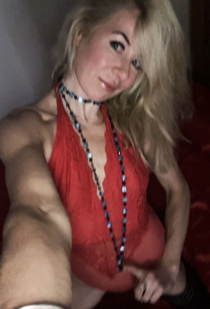 https://cdn.adultwork.com/gallery/G12/8366468.jpg