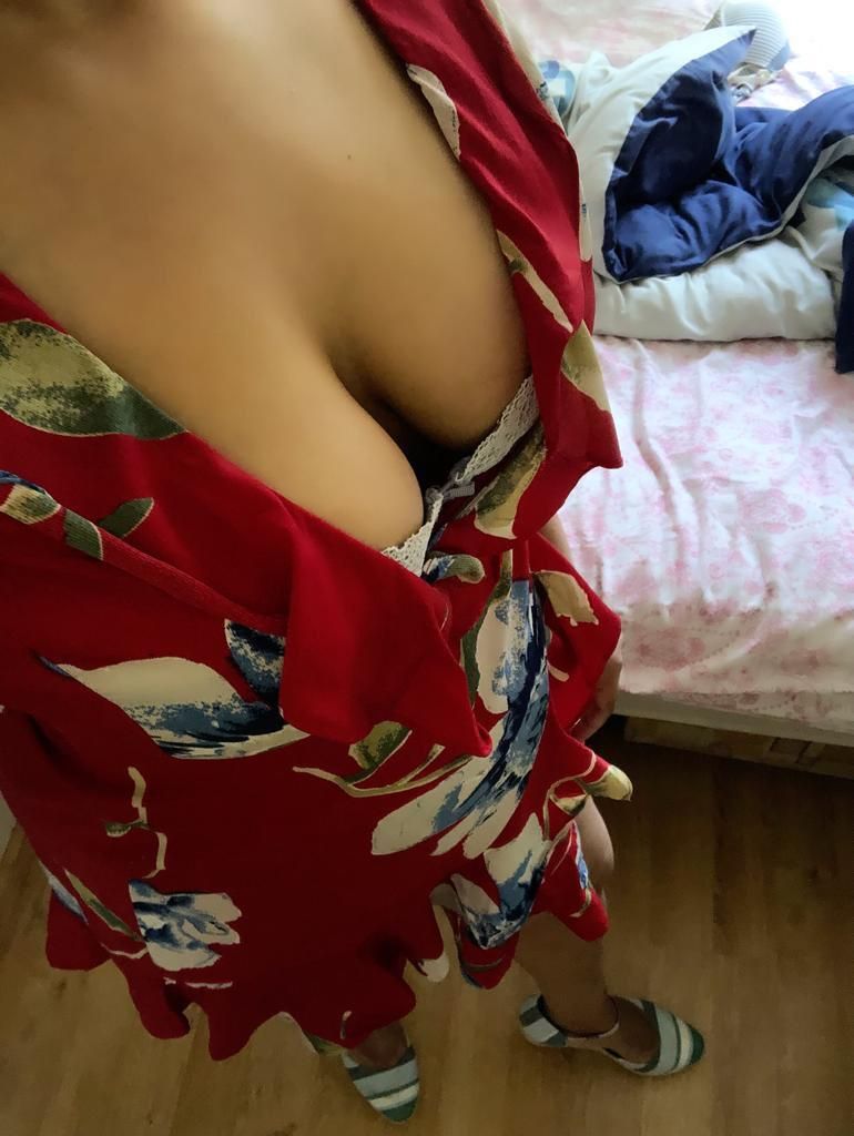 https://cdn.adultwork.com/gallery/G12/8367862.jpg