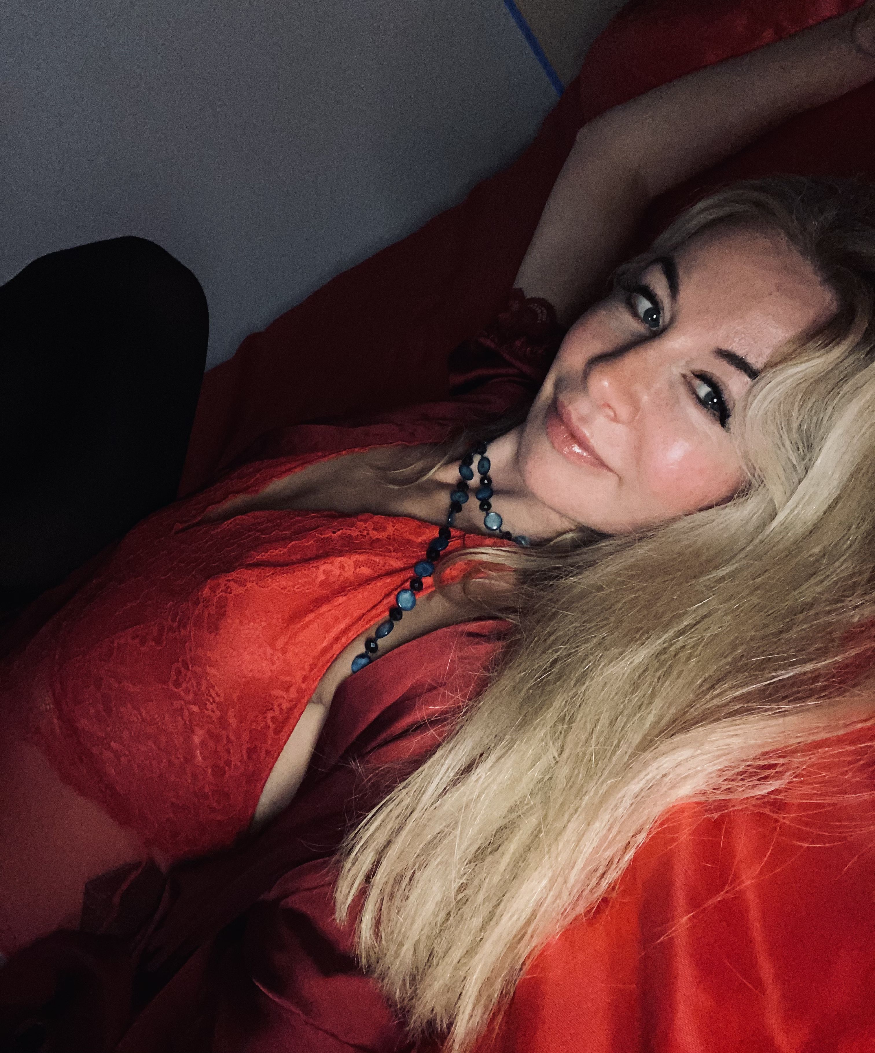 https://cdn.adultwork.com/gallery/G12/8368373.jpg