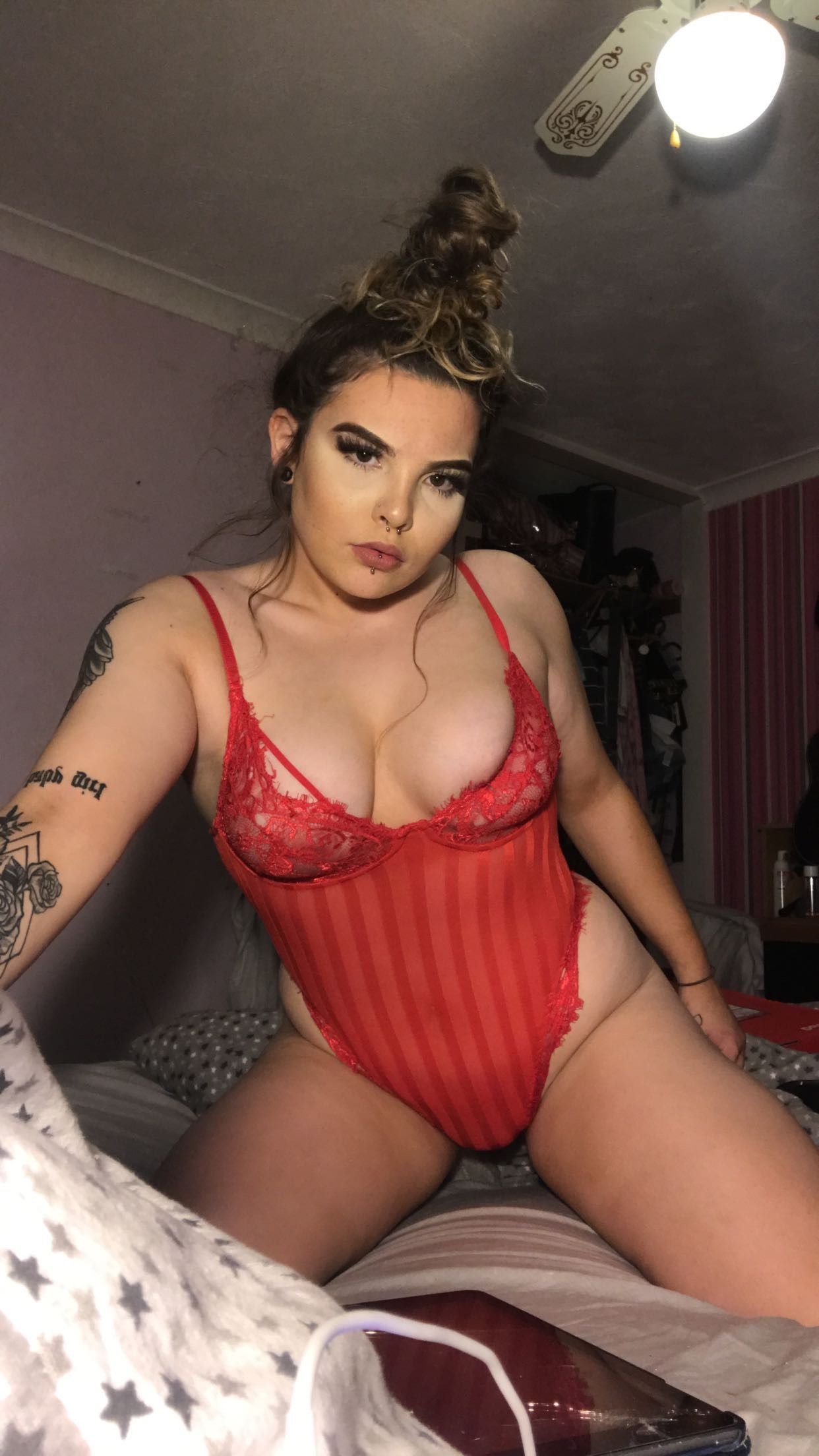 https://cdn.adultwork.com/gallery/G12/8369207.jpg