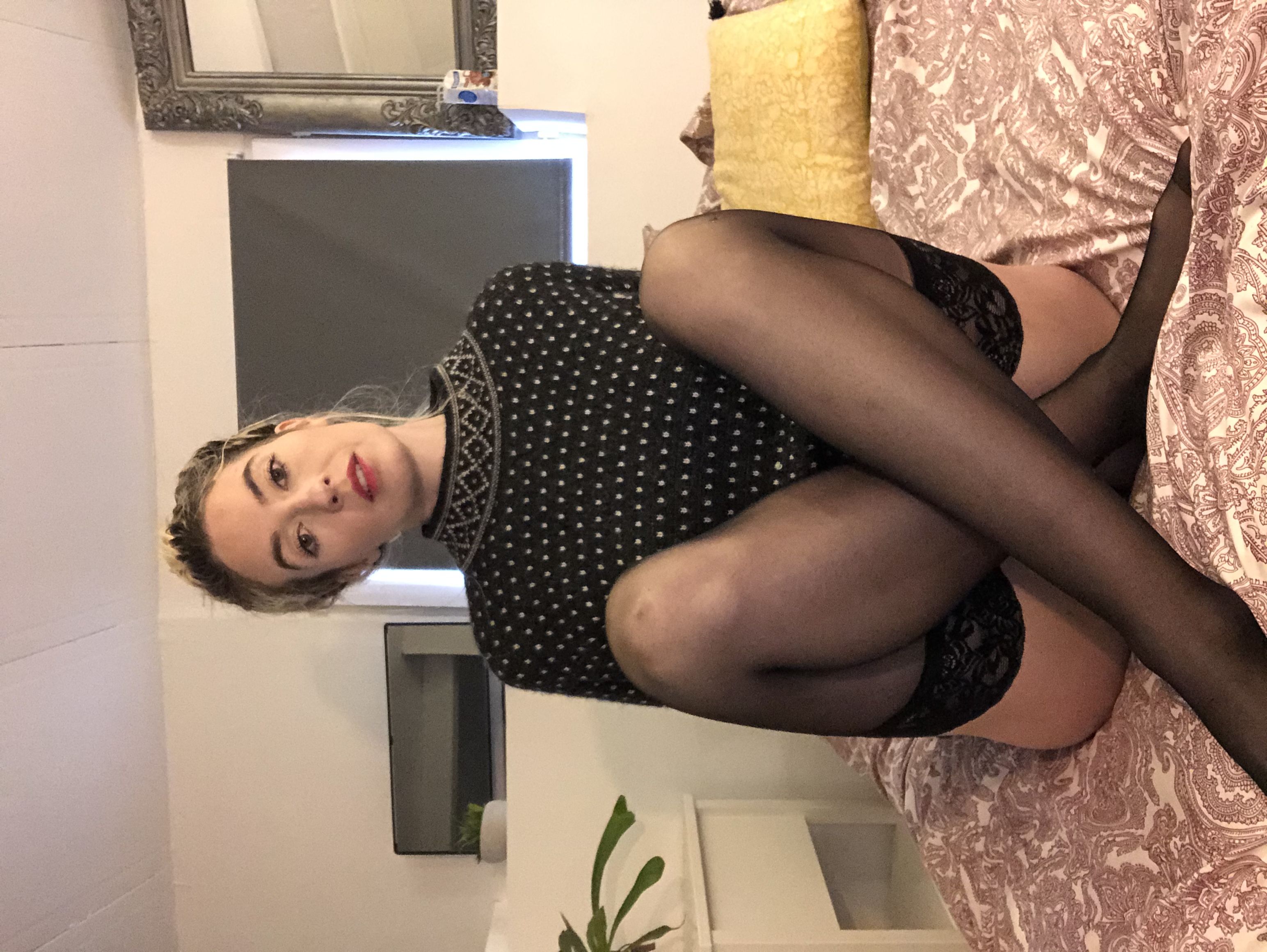 https://cdn.adultwork.com/gallery/G12/8369857.jpg