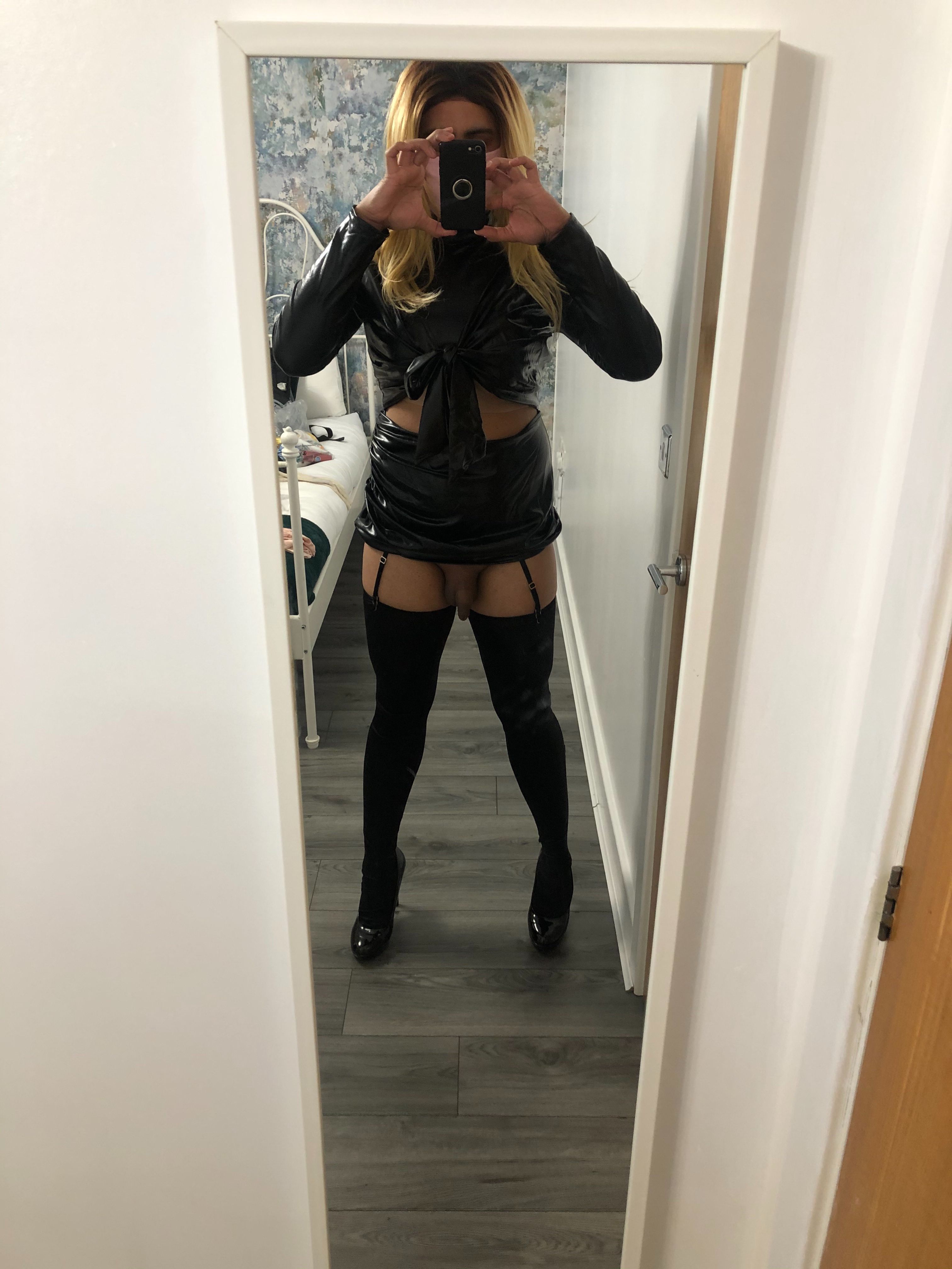 https://cdn.adultwork.com/gallery/G12/8370186.jpg