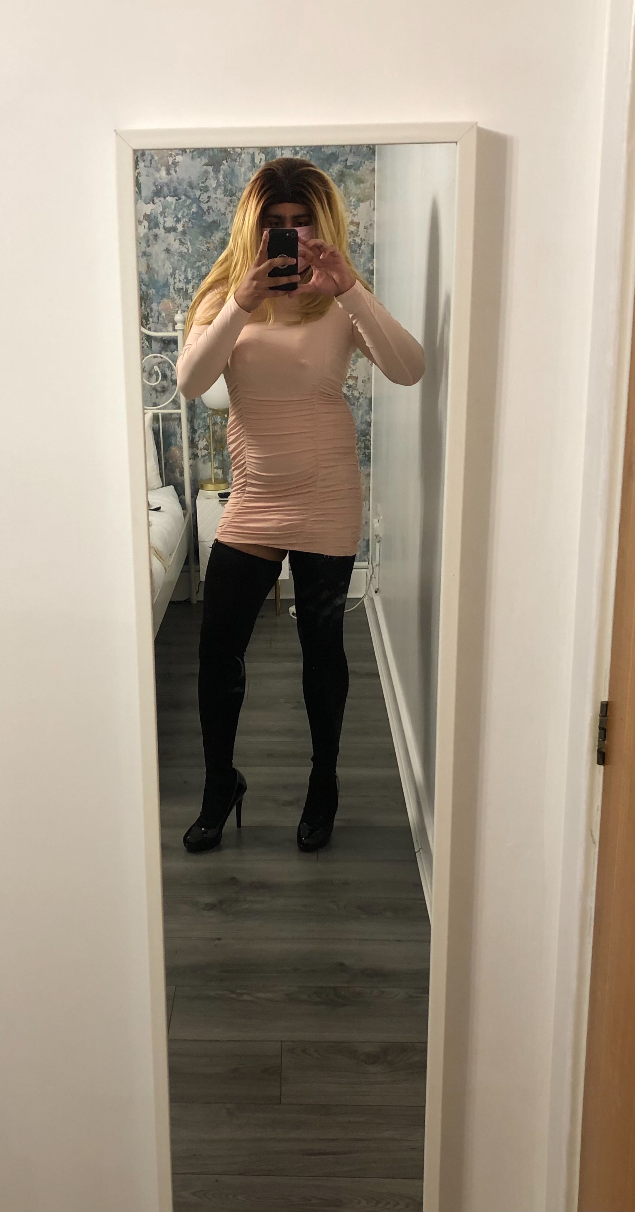 https://cdn.adultwork.com/gallery/G12/8370187.jpg