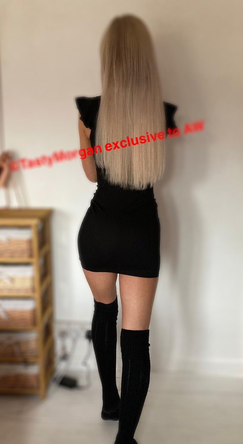 https://cdn.adultwork.com/gallery/G12/8370337.jpg