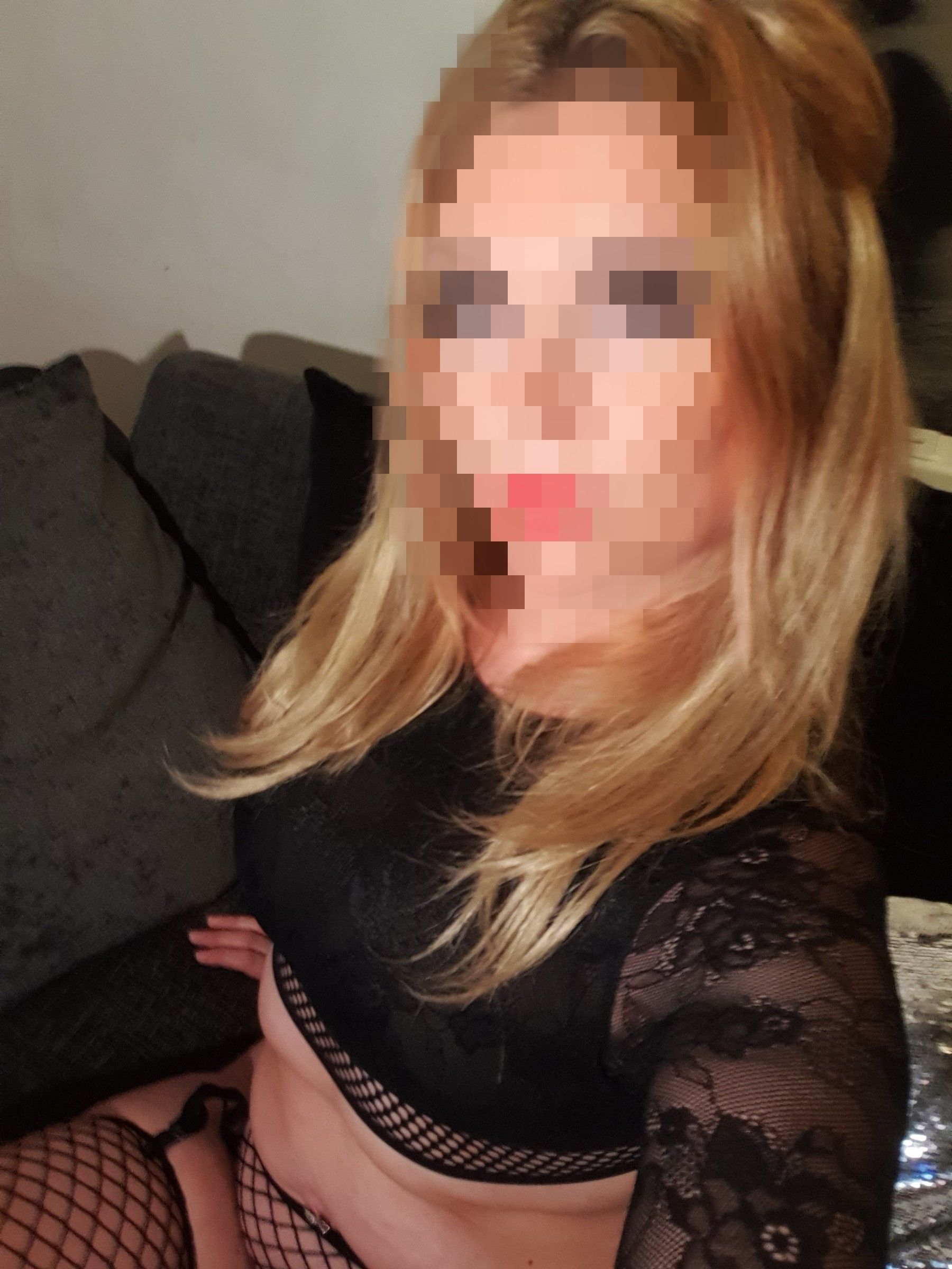 https://cdn.adultwork.com/gallery/G12/8371519.jpg