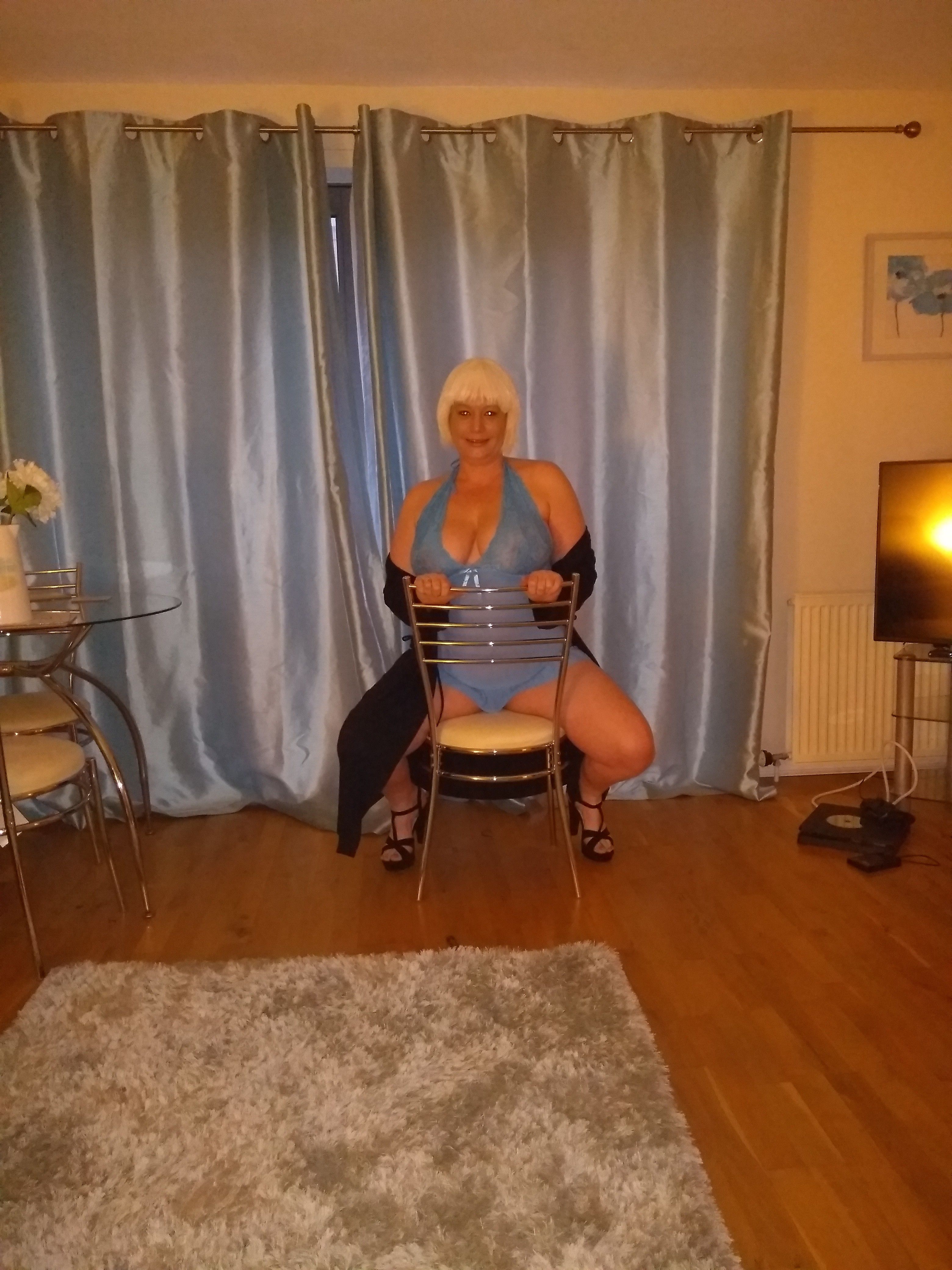 https://cdn.adultwork.com/gallery/G12/8371930.jpg