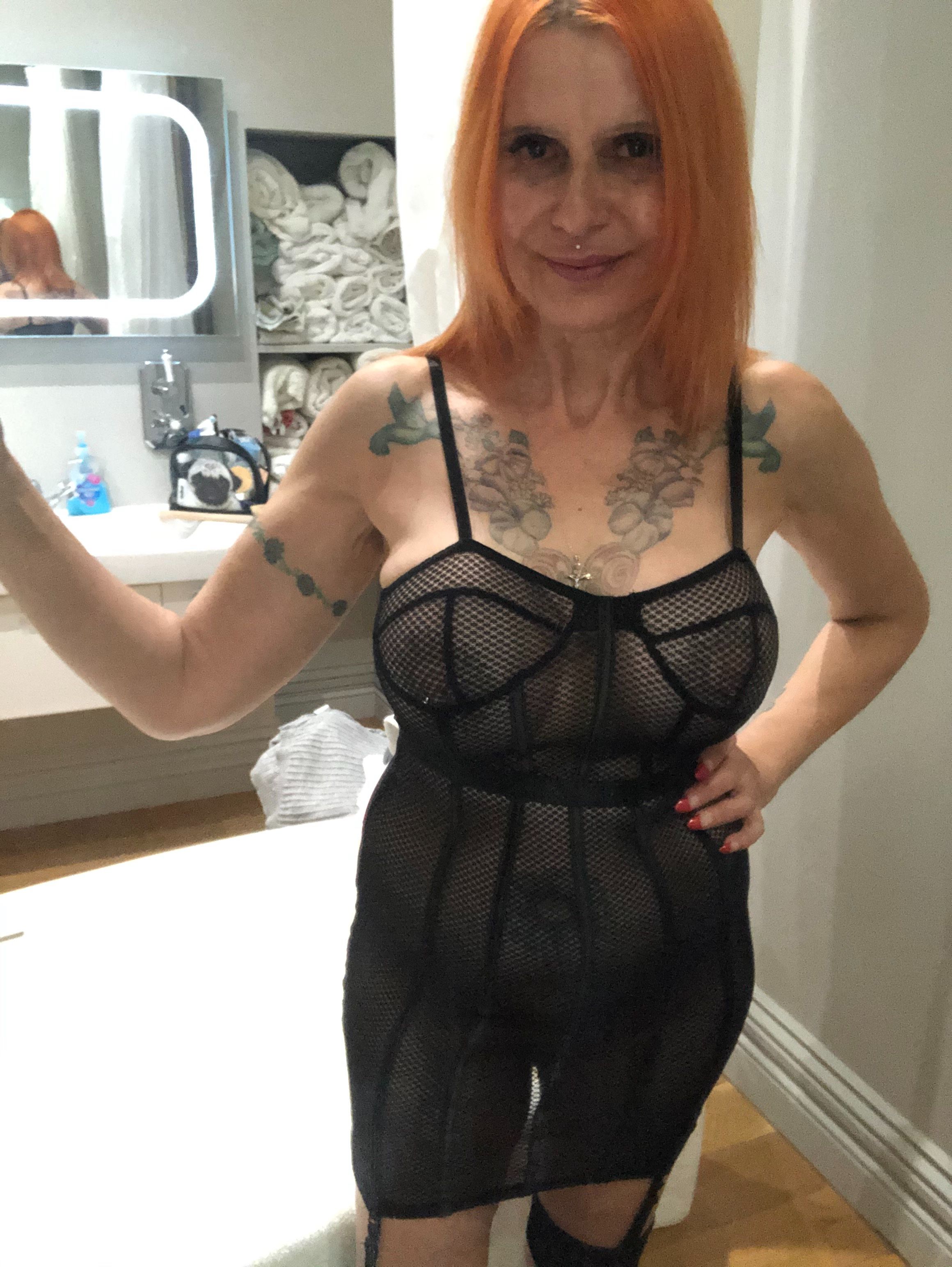 https://cdn.adultwork.com/gallery/G12/8375534.jpg