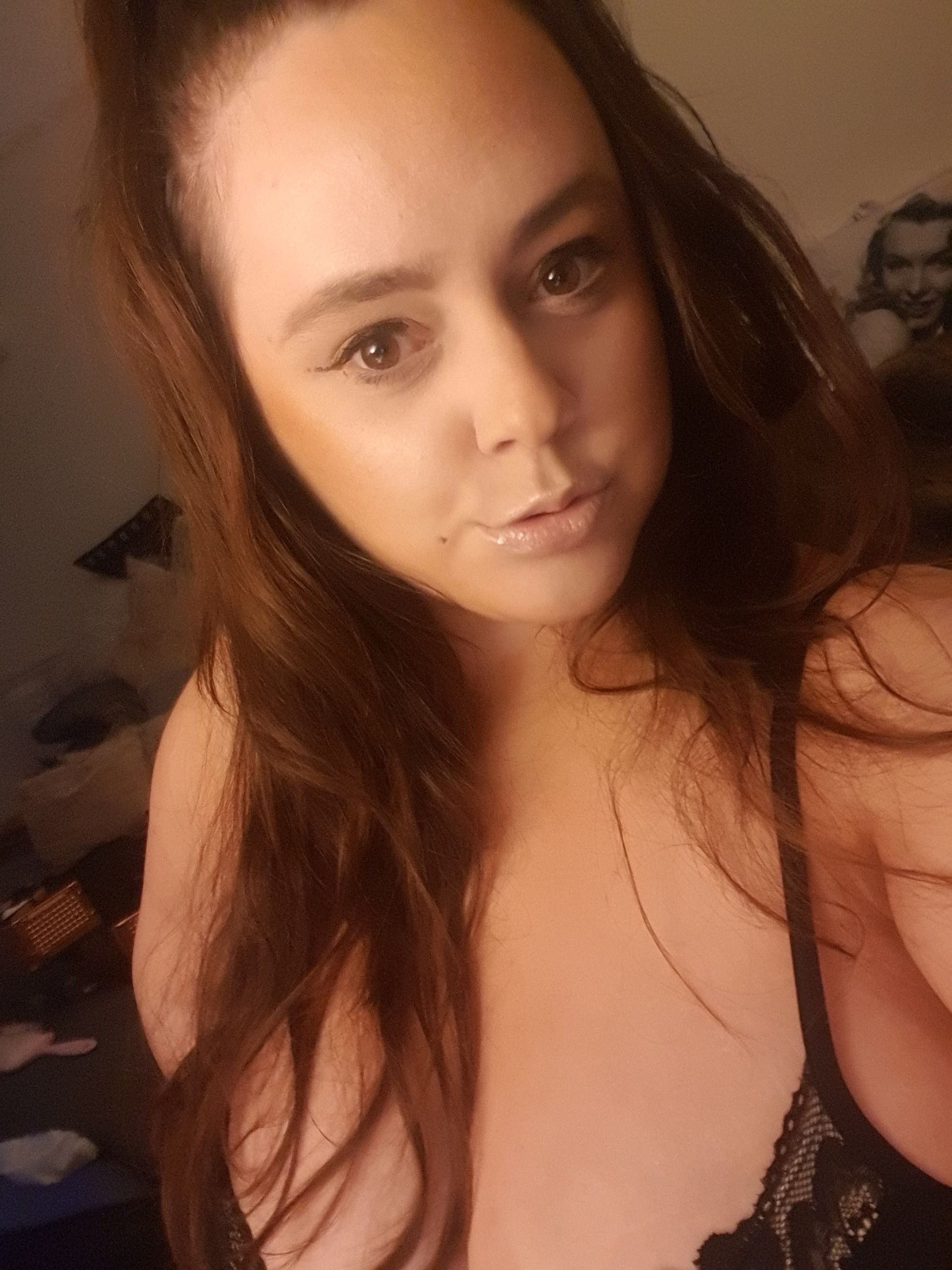 https://cdn.adultwork.com/gallery/G12/8376044.jpg