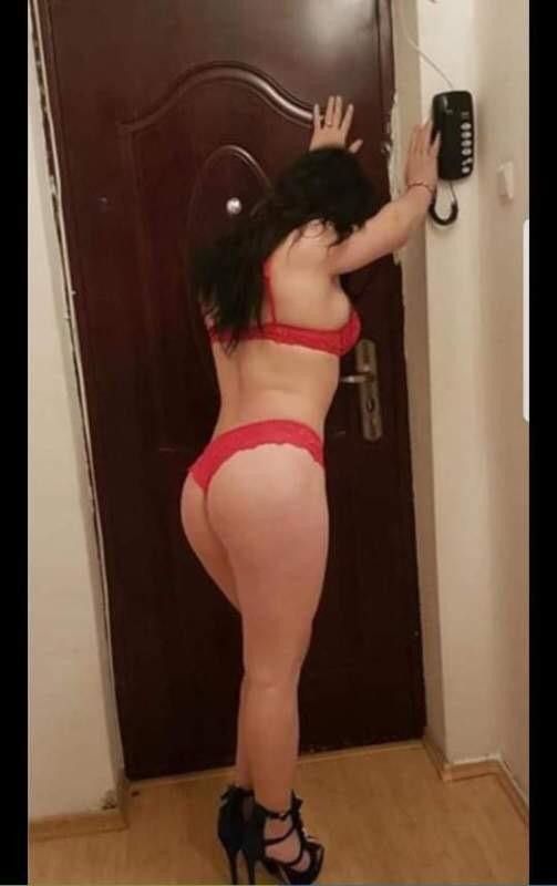 https://cdn.adultwork.com/gallery/G12/8377673.jpg