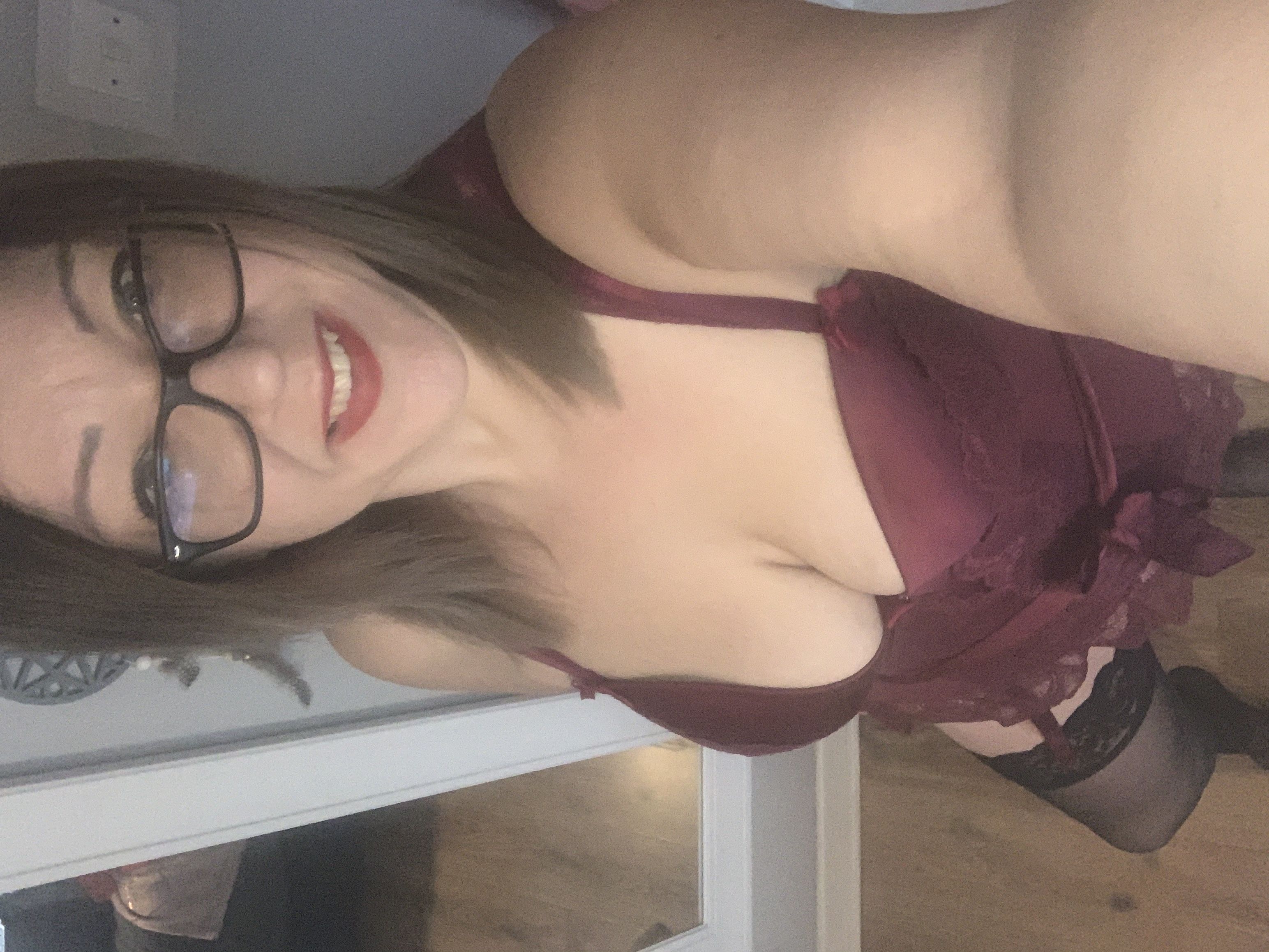 https://cdn.adultwork.com/gallery/G12/8378016.jpg