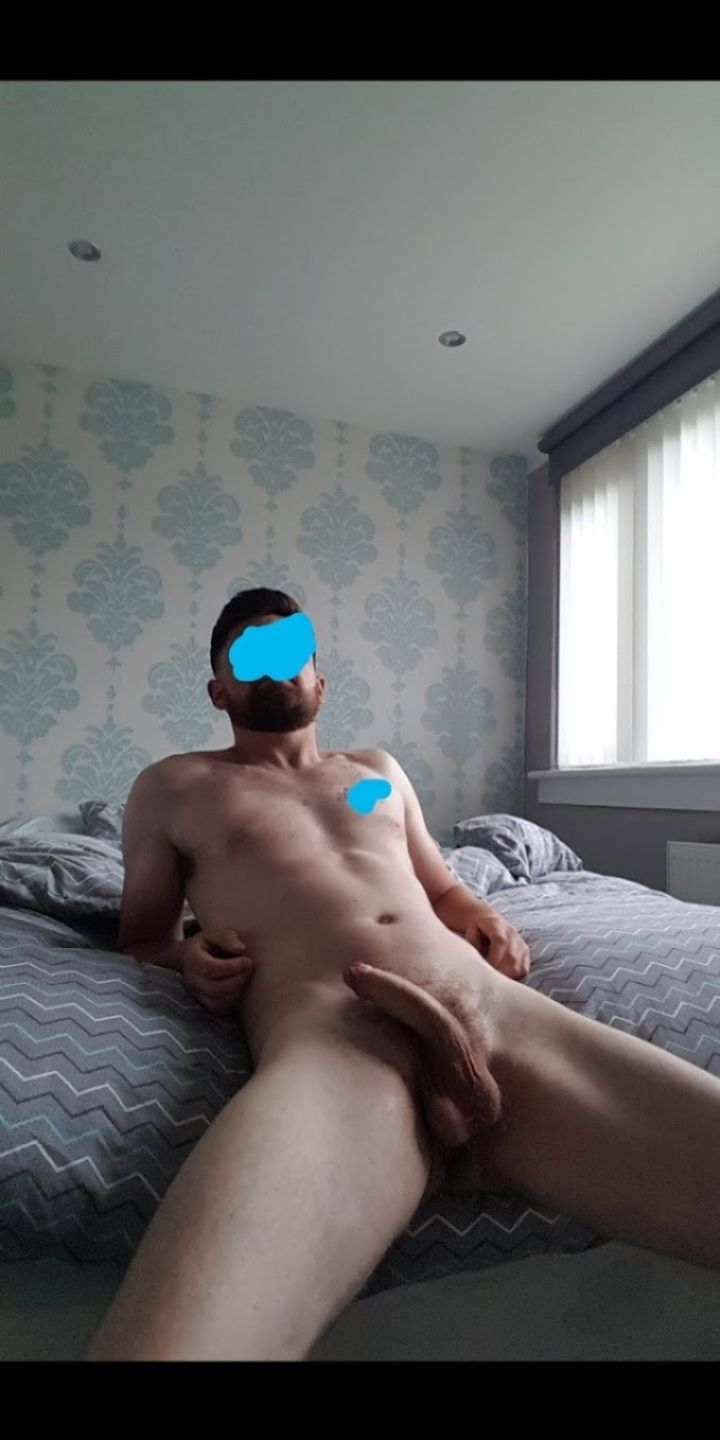 https://cdn.adultwork.com/gallery/G12/8378638.jpg