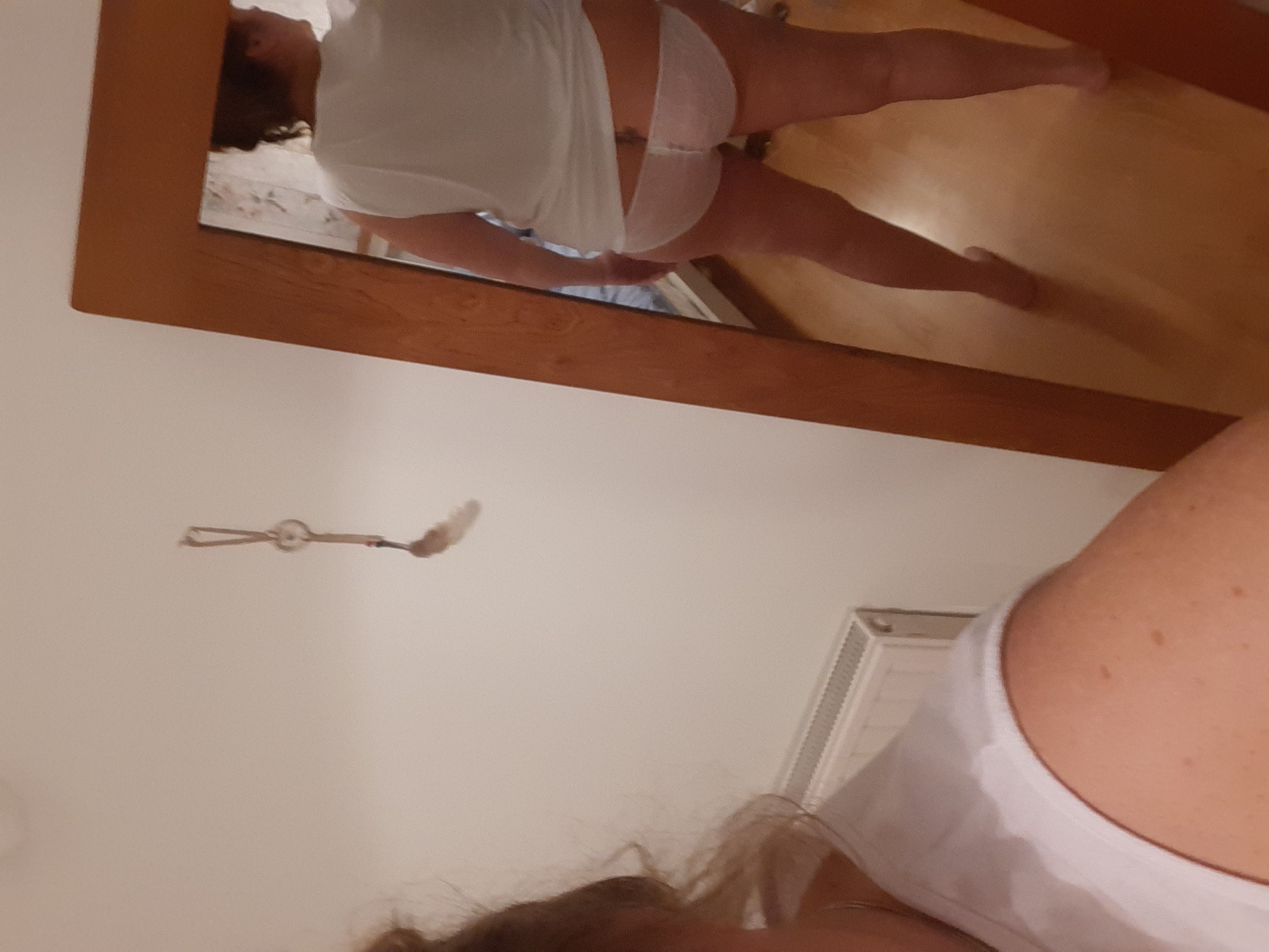 https://cdn.adultwork.com/gallery/G12/8379233.jpg