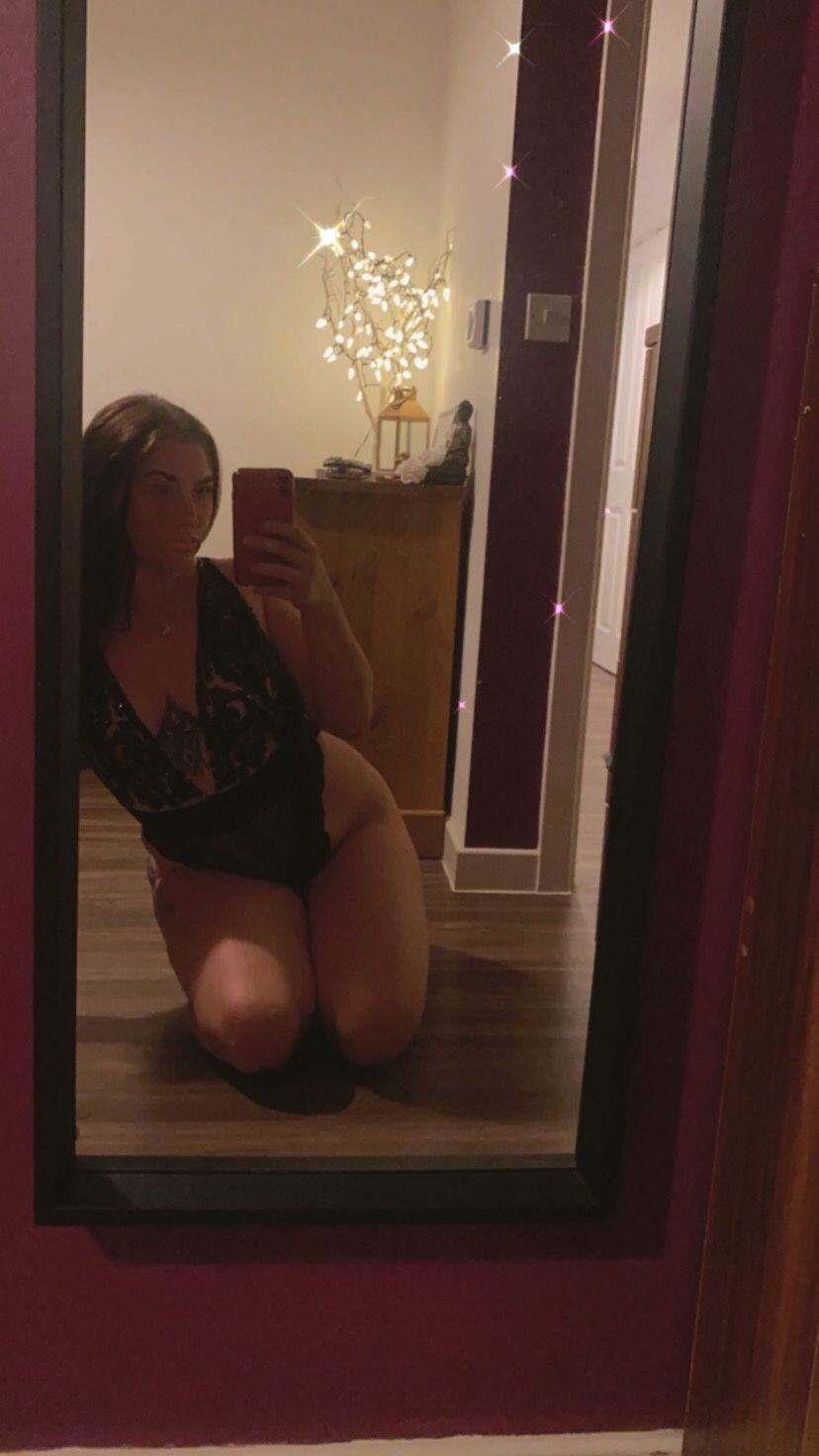 https://cdn.adultwork.com/gallery/G12/8379322.jpg