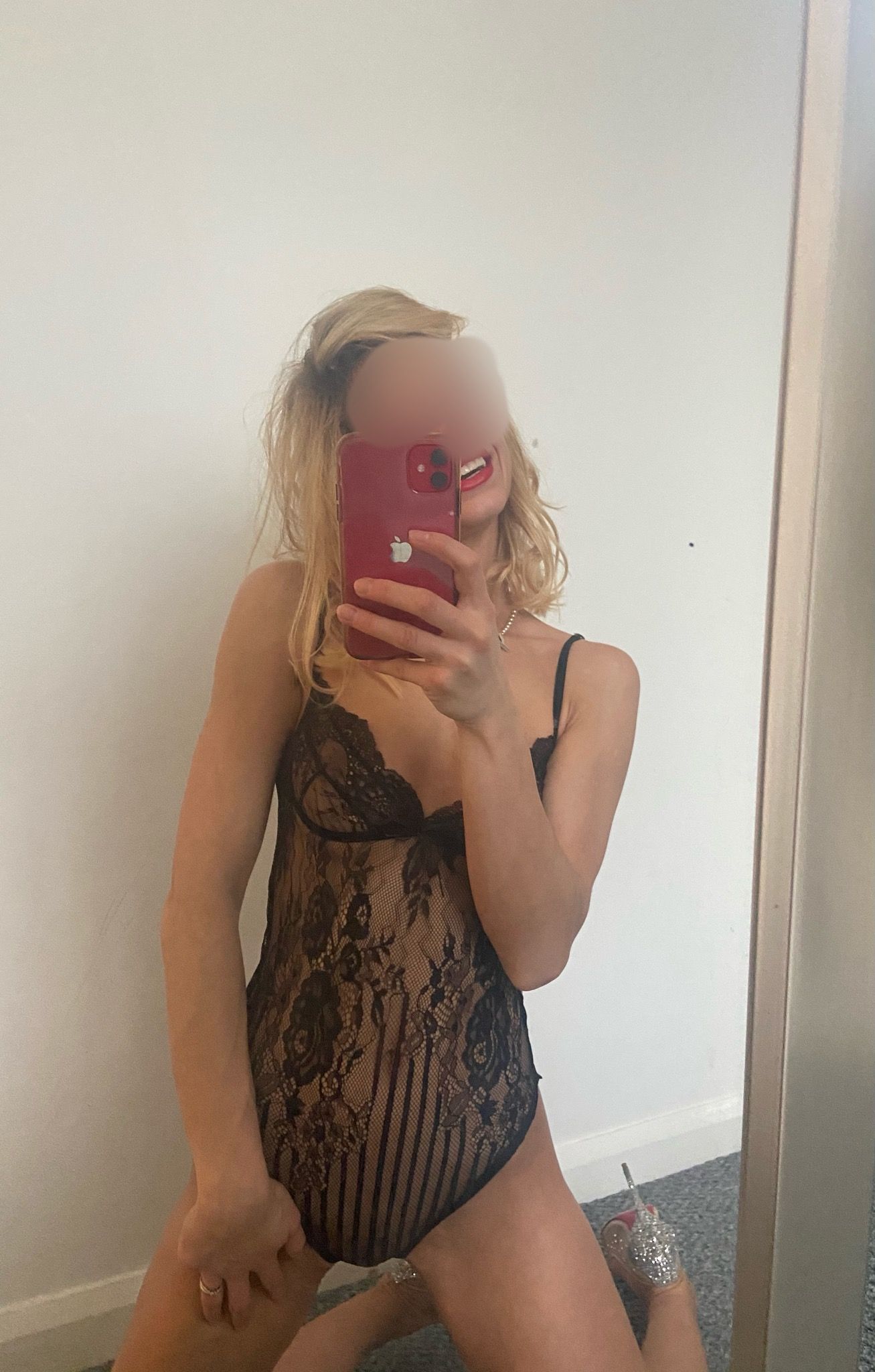 https://cdn.adultwork.com/gallery/G12/8381117.jpg