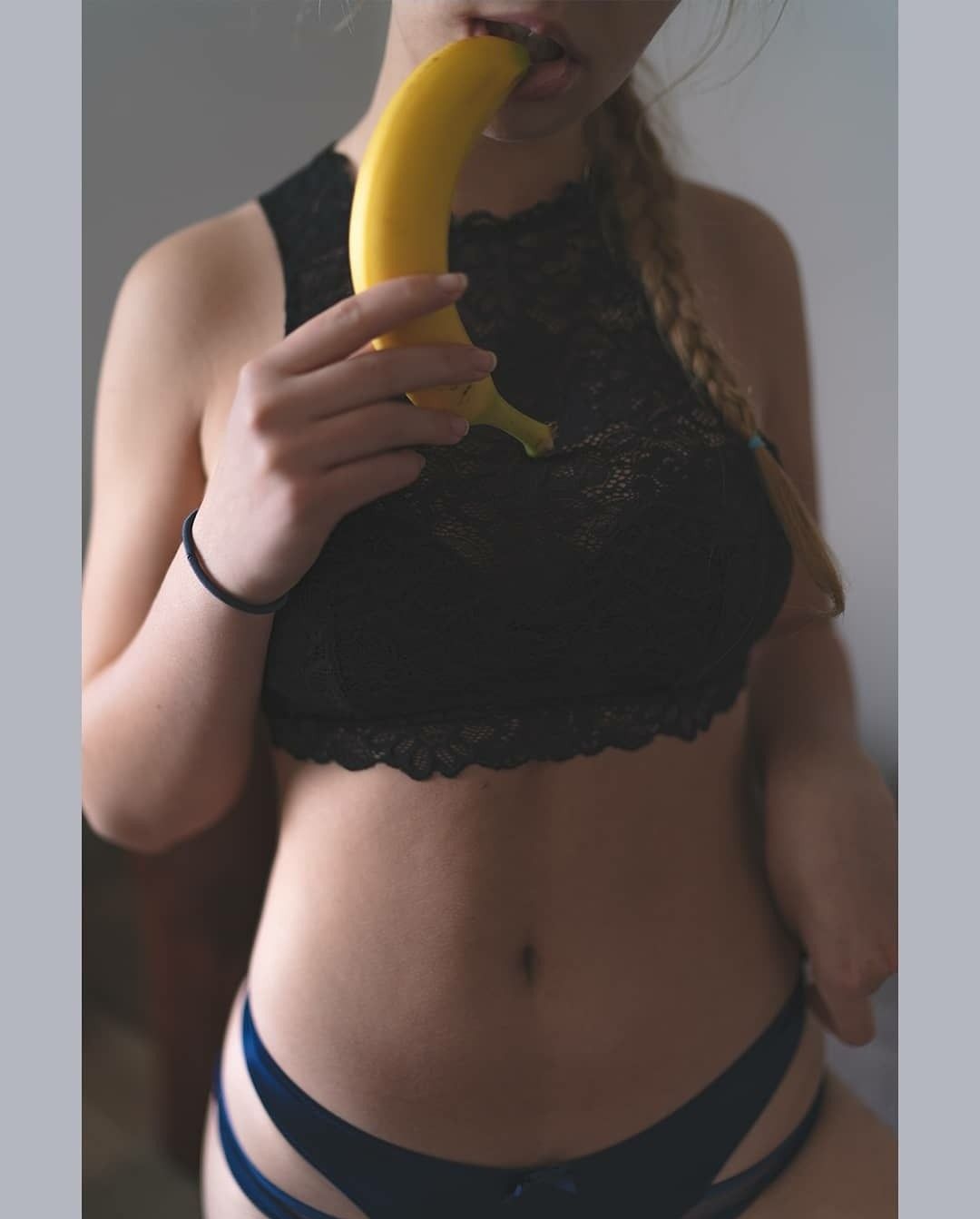 https://cdn.adultwork.com/gallery/G12/8382132.jpg