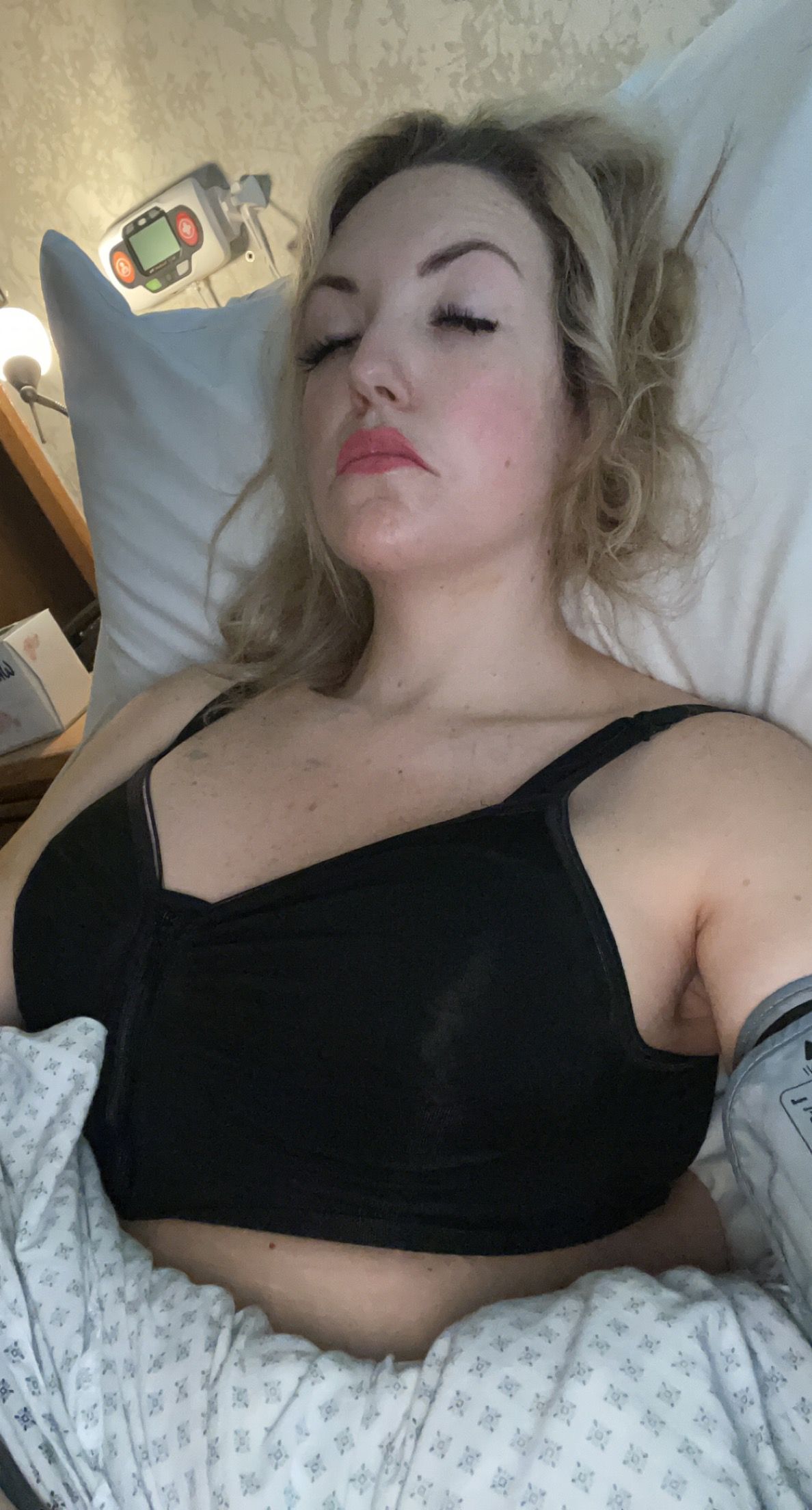 https://cdn.adultwork.com/gallery/G12/8383001.jpg