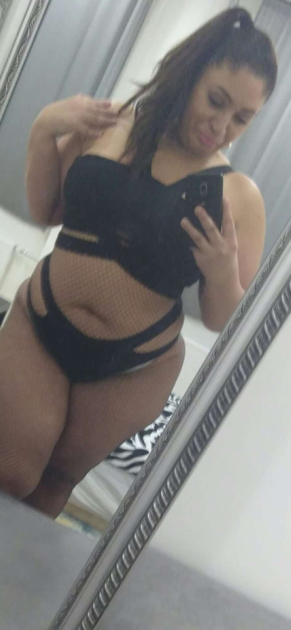 https://cdn.adultwork.com/gallery/G12/8383545.jpg