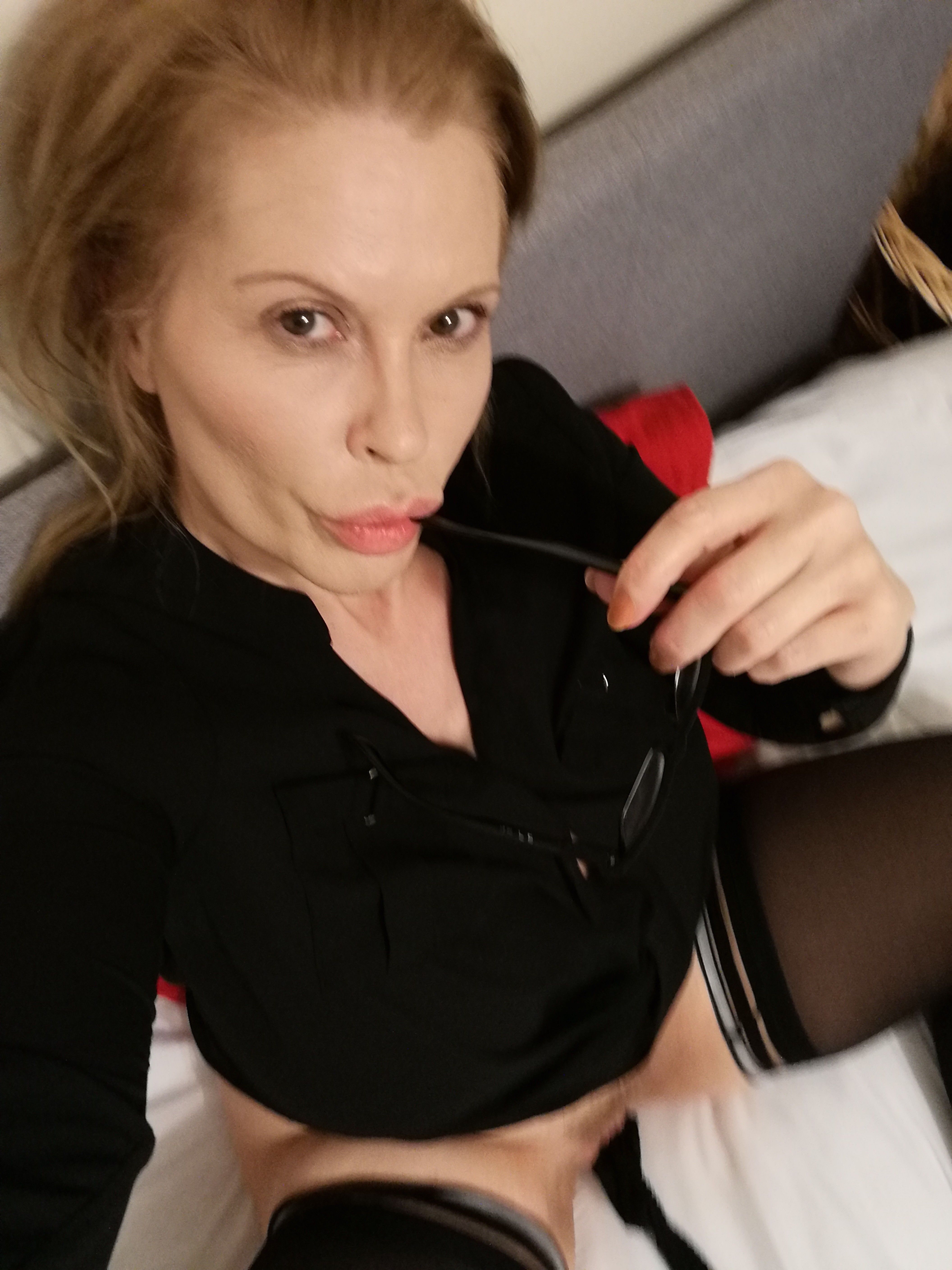 https://cdn.adultwork.com/gallery/G12/8383733.jpg