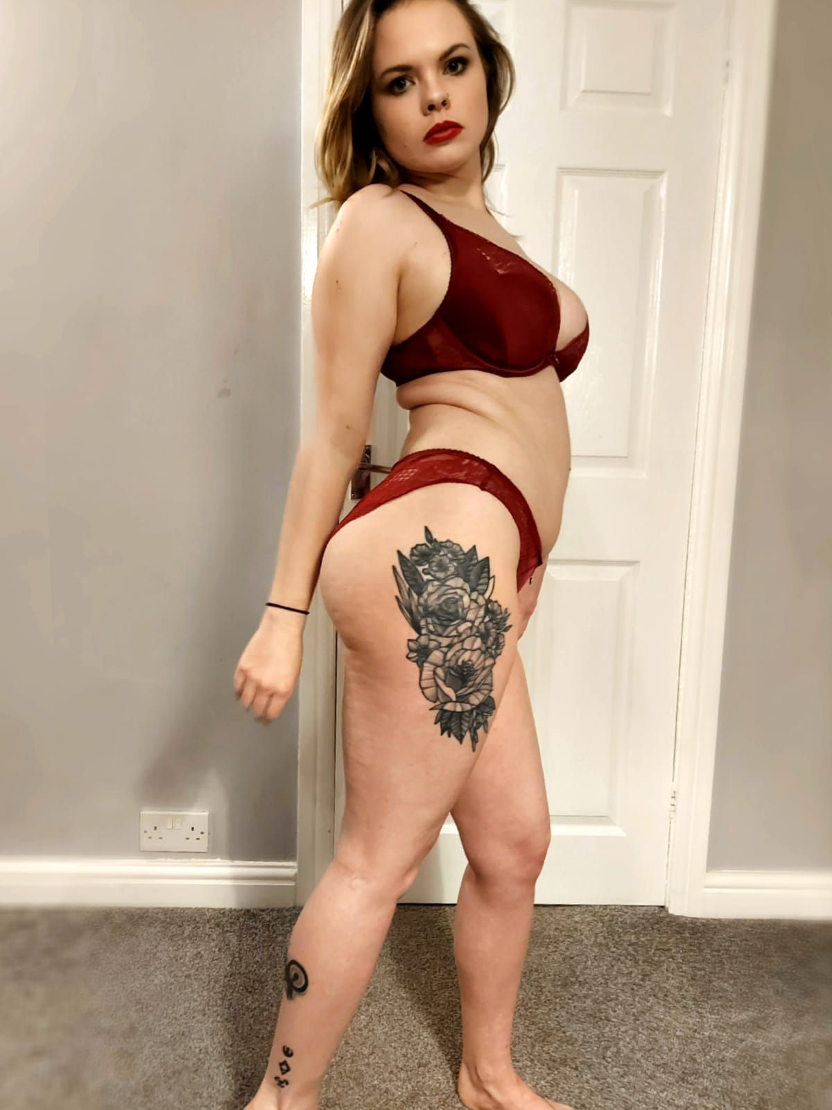 https://cdn.adultwork.com/gallery/G12/8384728.jpg