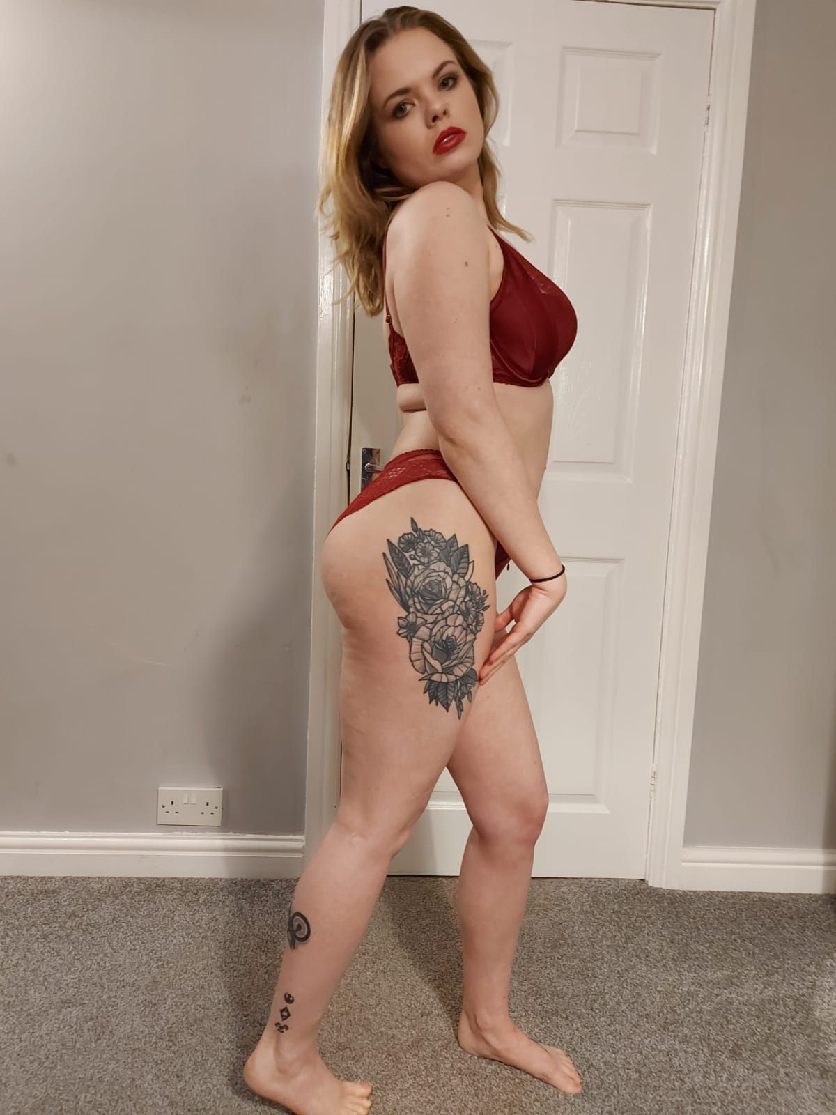 https://cdn.adultwork.com/gallery/G12/8384729.jpg