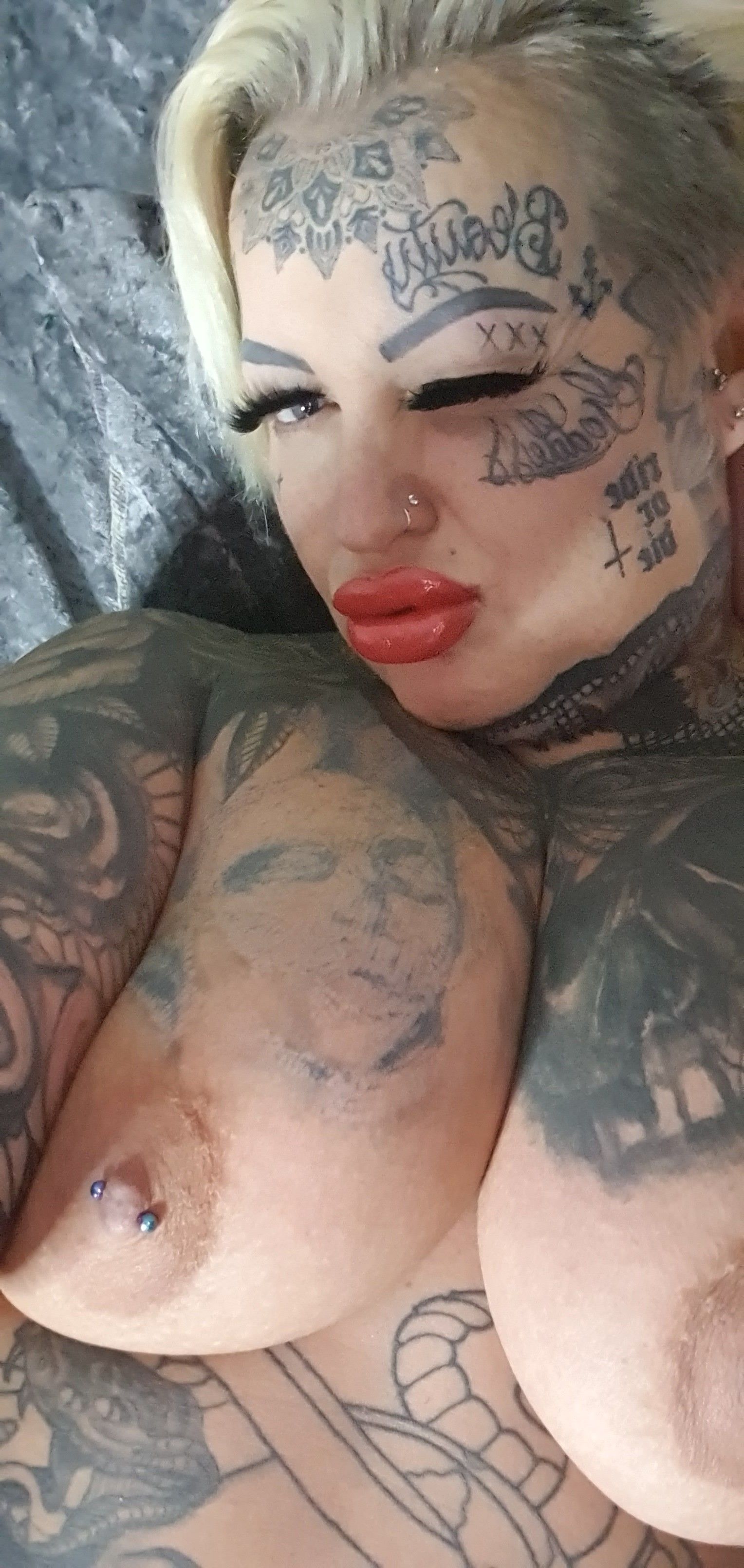 https://cdn.adultwork.com/gallery/G12/8385013.jpg