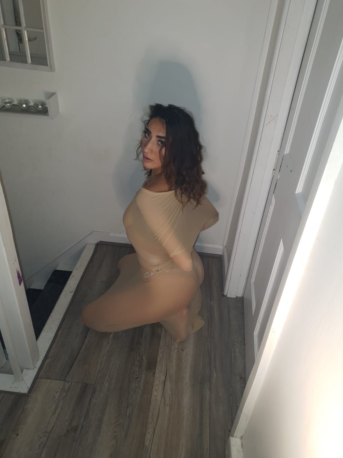 https://cdn.adultwork.com/gallery/G12/8385358.jpg