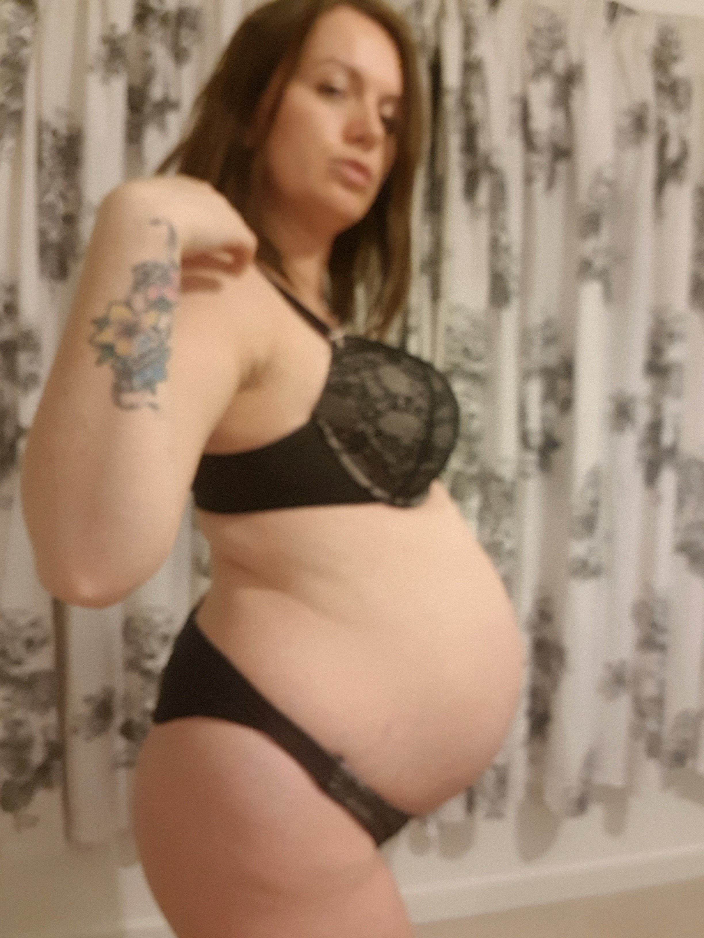 https://cdn.adultwork.com/gallery/G12/8385590.jpg