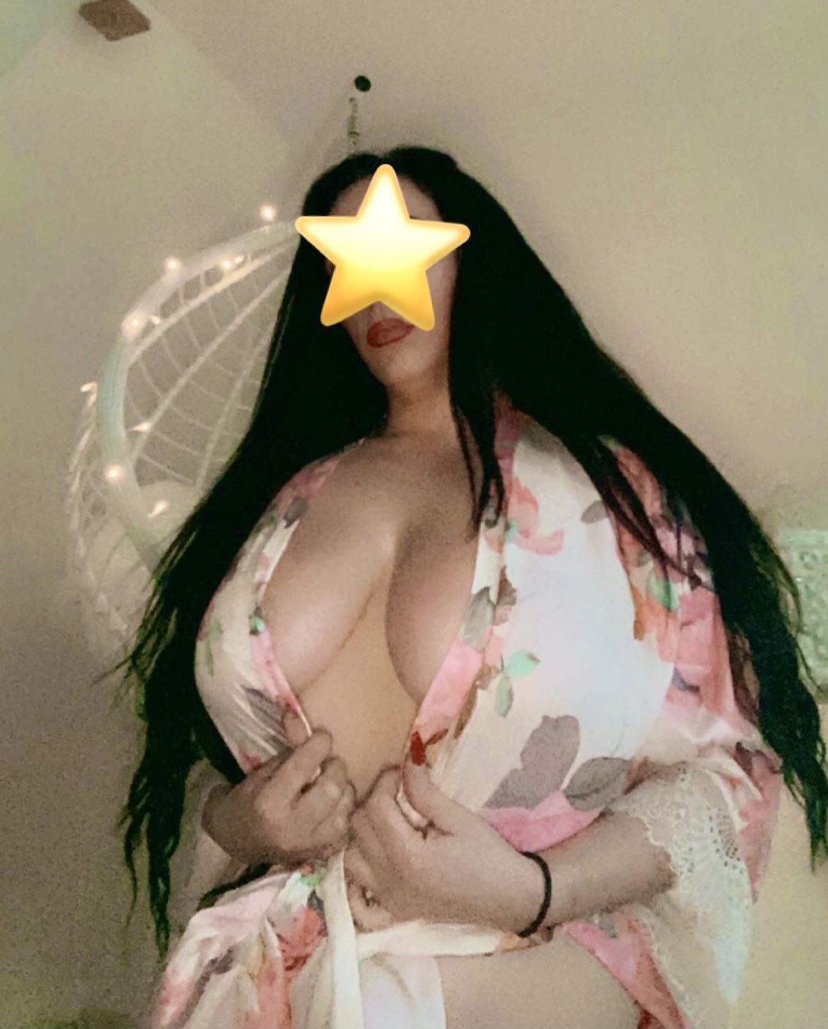 https://cdn.adultwork.com/gallery/G12/8385663.jpg