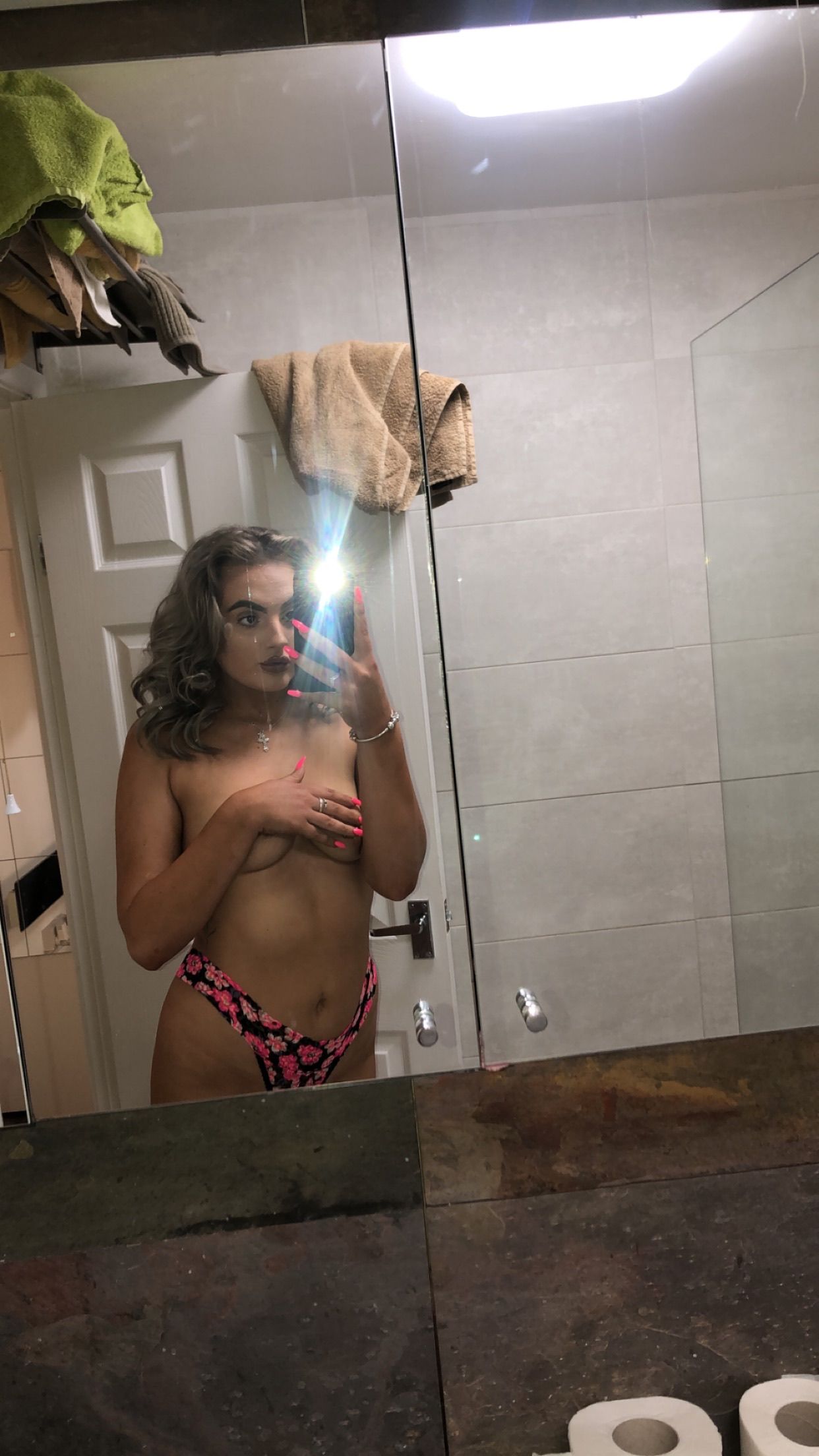 https://cdn.adultwork.com/gallery/G12/8385735.jpg