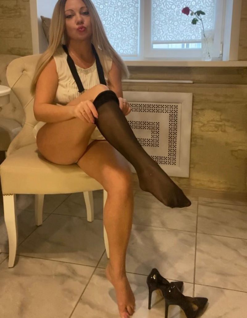 https://cdn.adultwork.com/gallery/G12/8388761.jpg