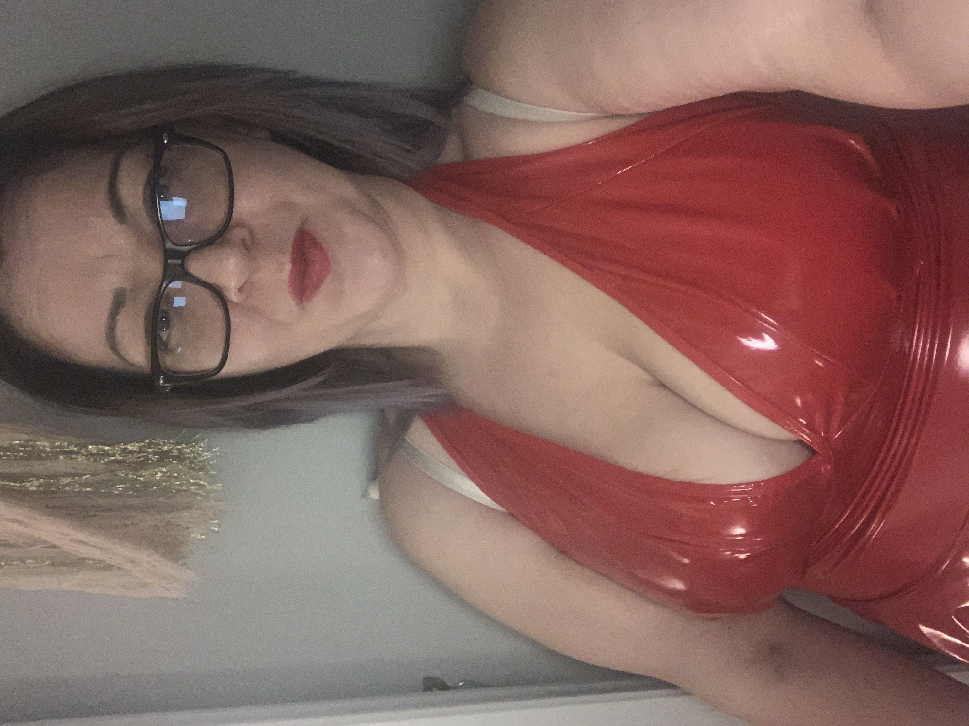 https://cdn.adultwork.com/gallery/G12/8391078.jpg