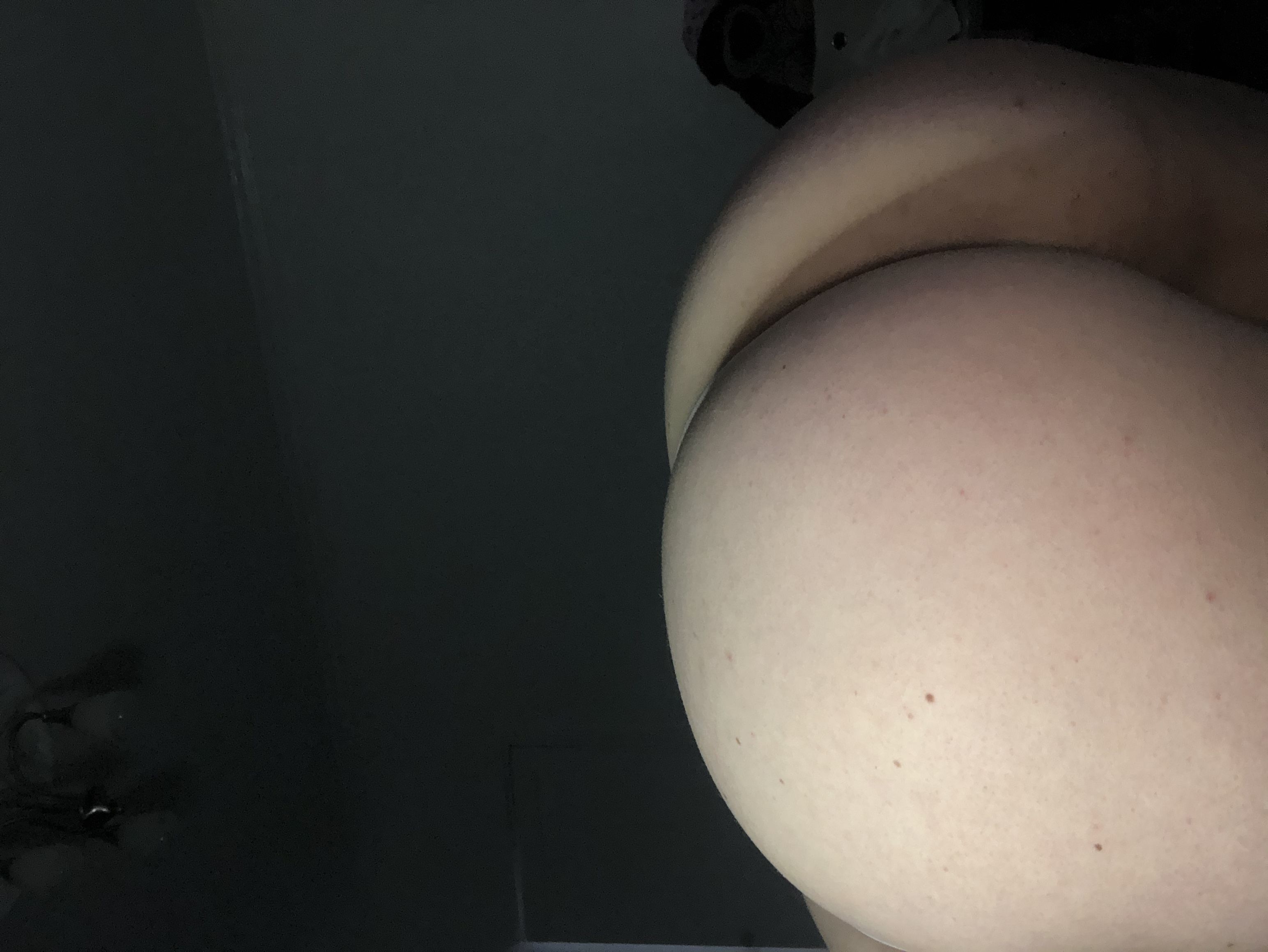 https://cdn.adultwork.com/gallery/G12/8391372.jpg