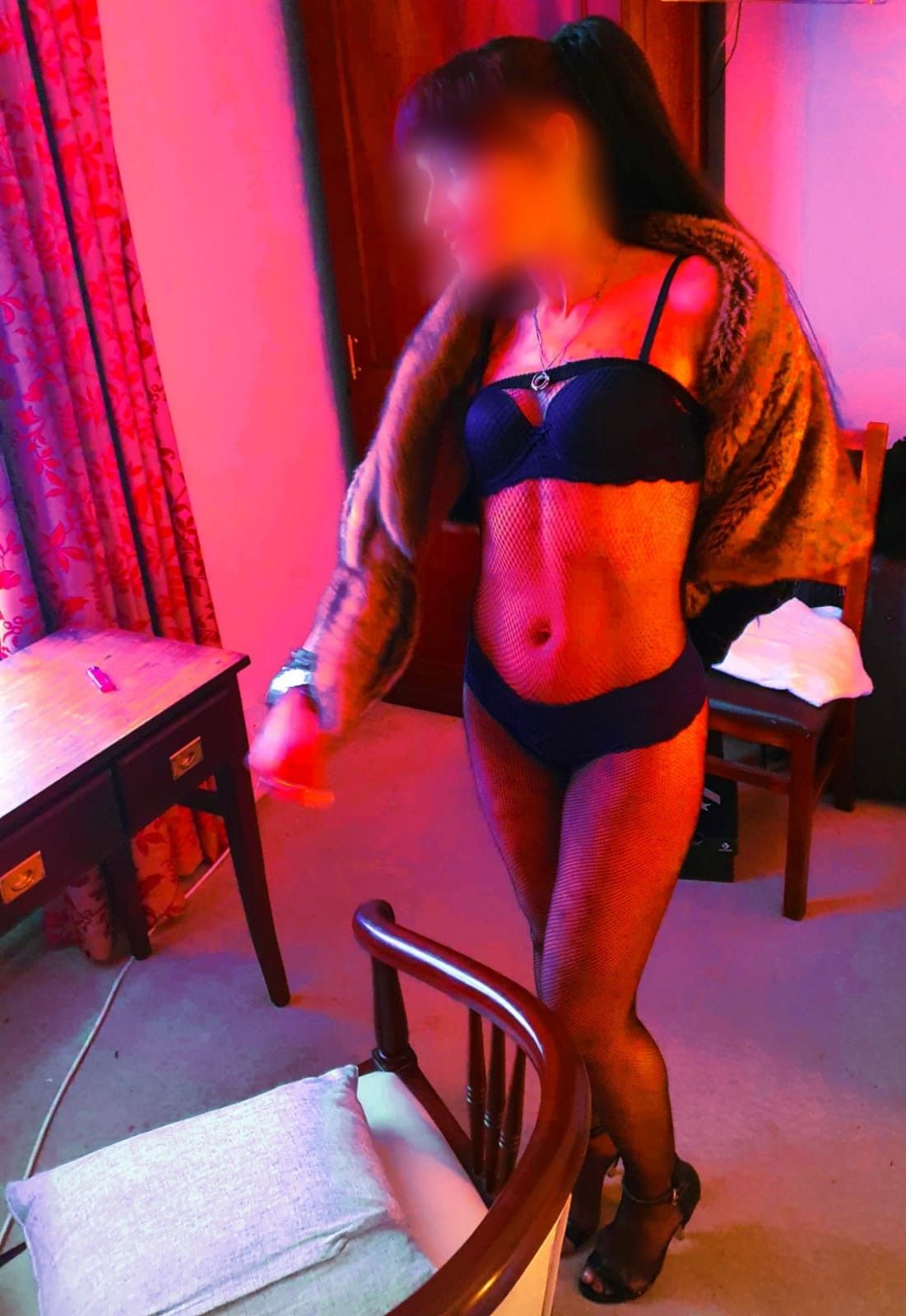 https://cdn.adultwork.com/gallery/G12/8391501.jpg