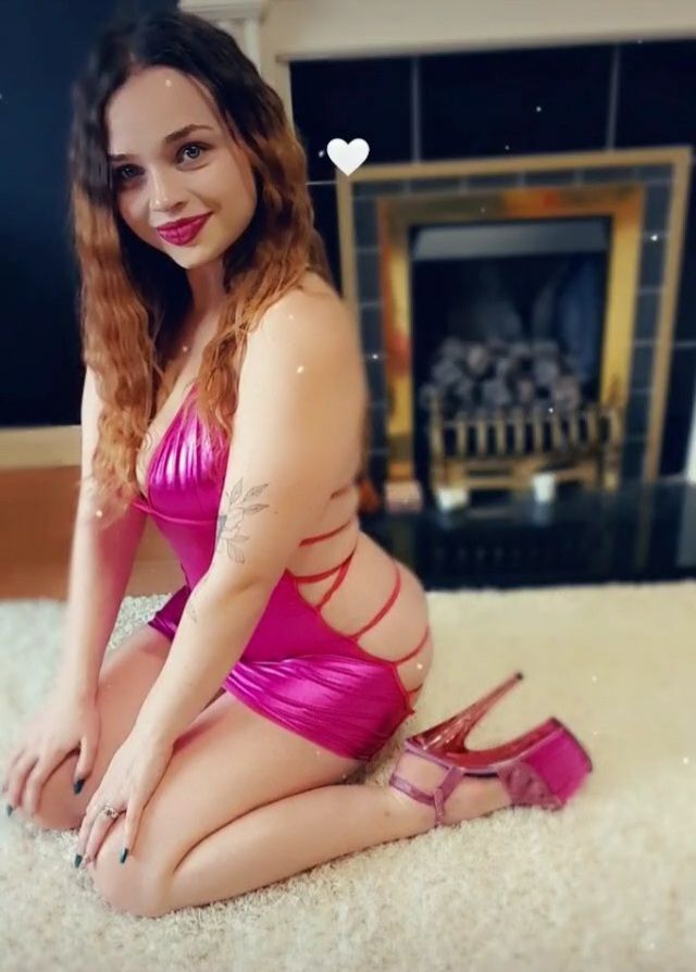 https://cdn.adultwork.com/gallery/G12/8392923.jpg