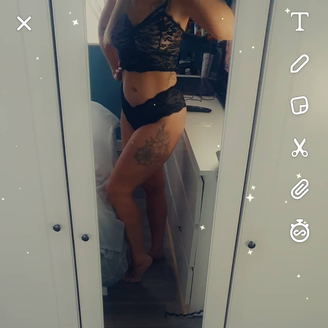 https://cdn.adultwork.com/gallery/G12/8396861.jpg