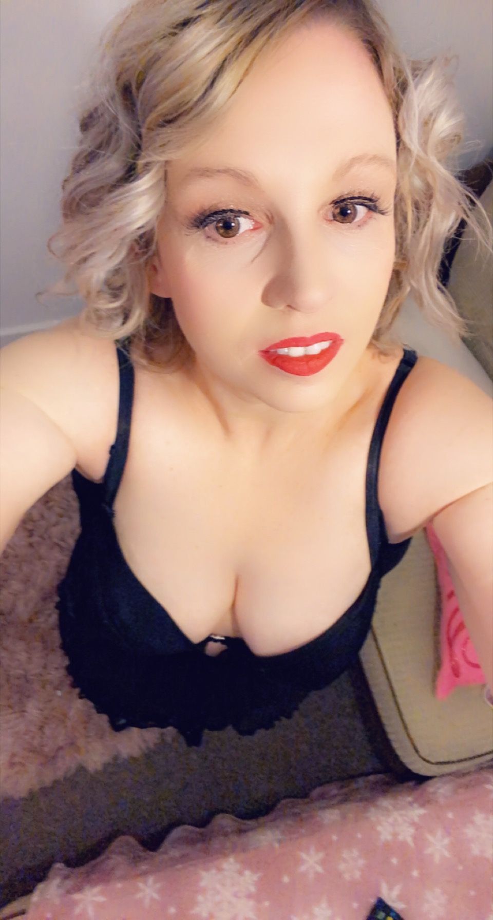 https://cdn.adultwork.com/gallery/G12/8398568.jpg