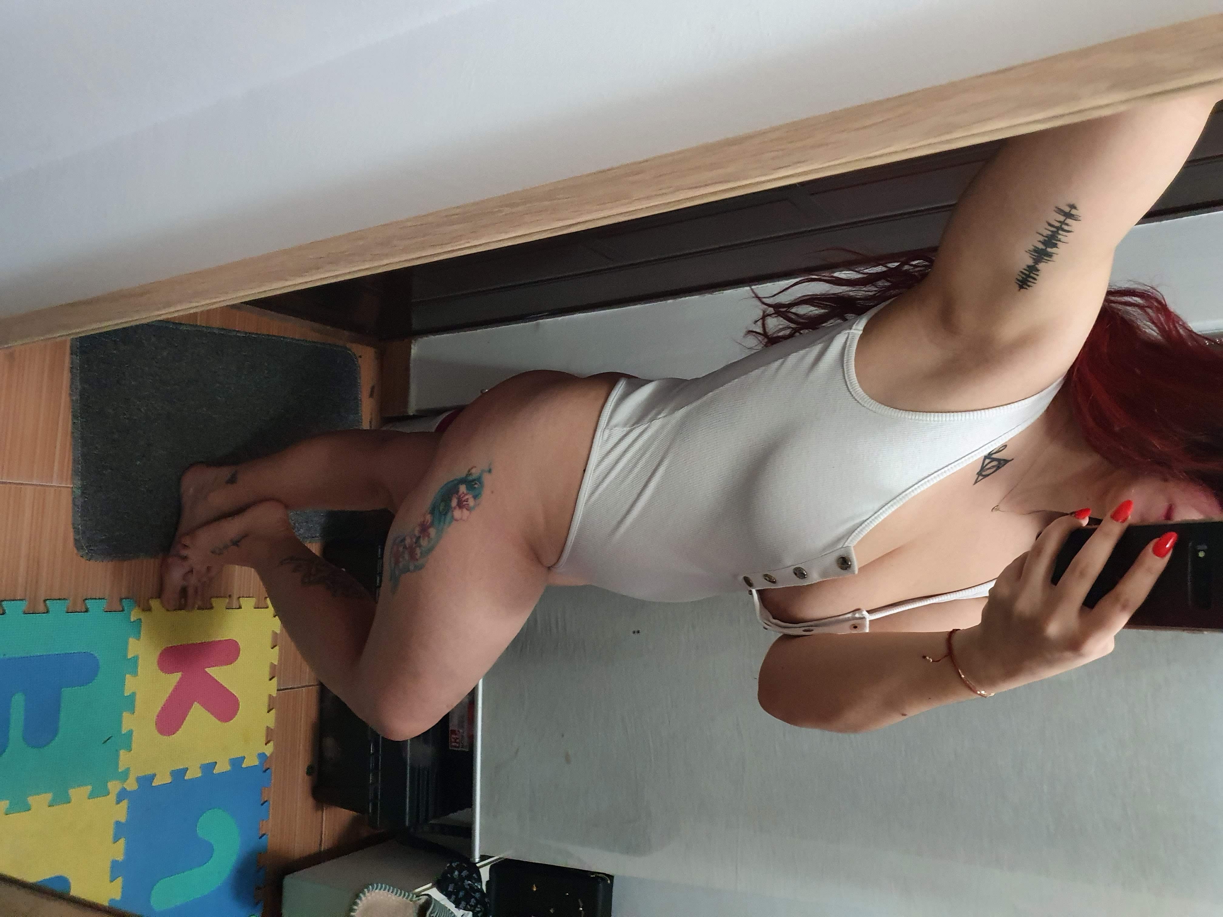 https://cdn.adultwork.com/gallery/G12/8398773.jpg