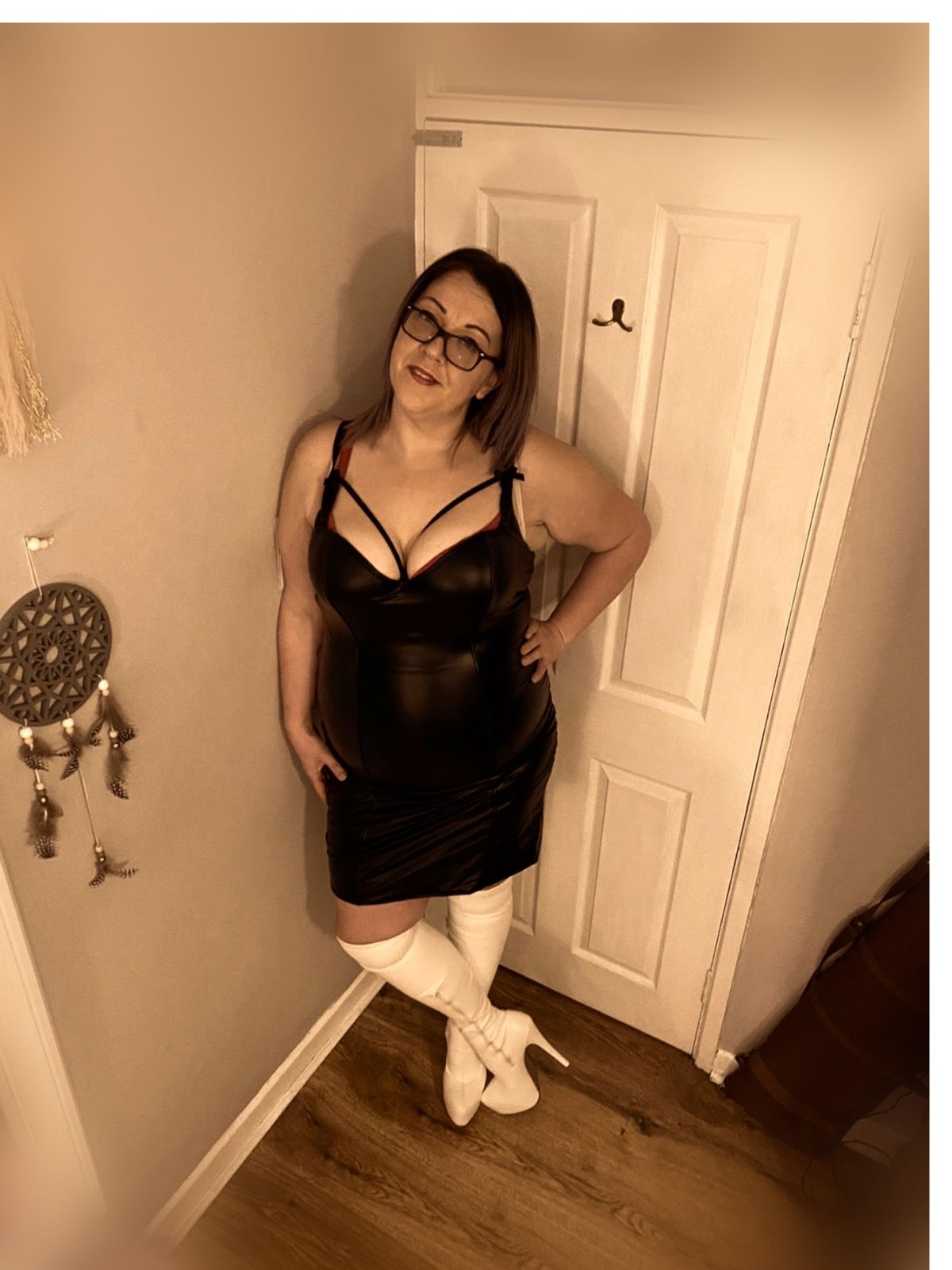 https://cdn.adultwork.com/gallery/G12/8399442.jpg