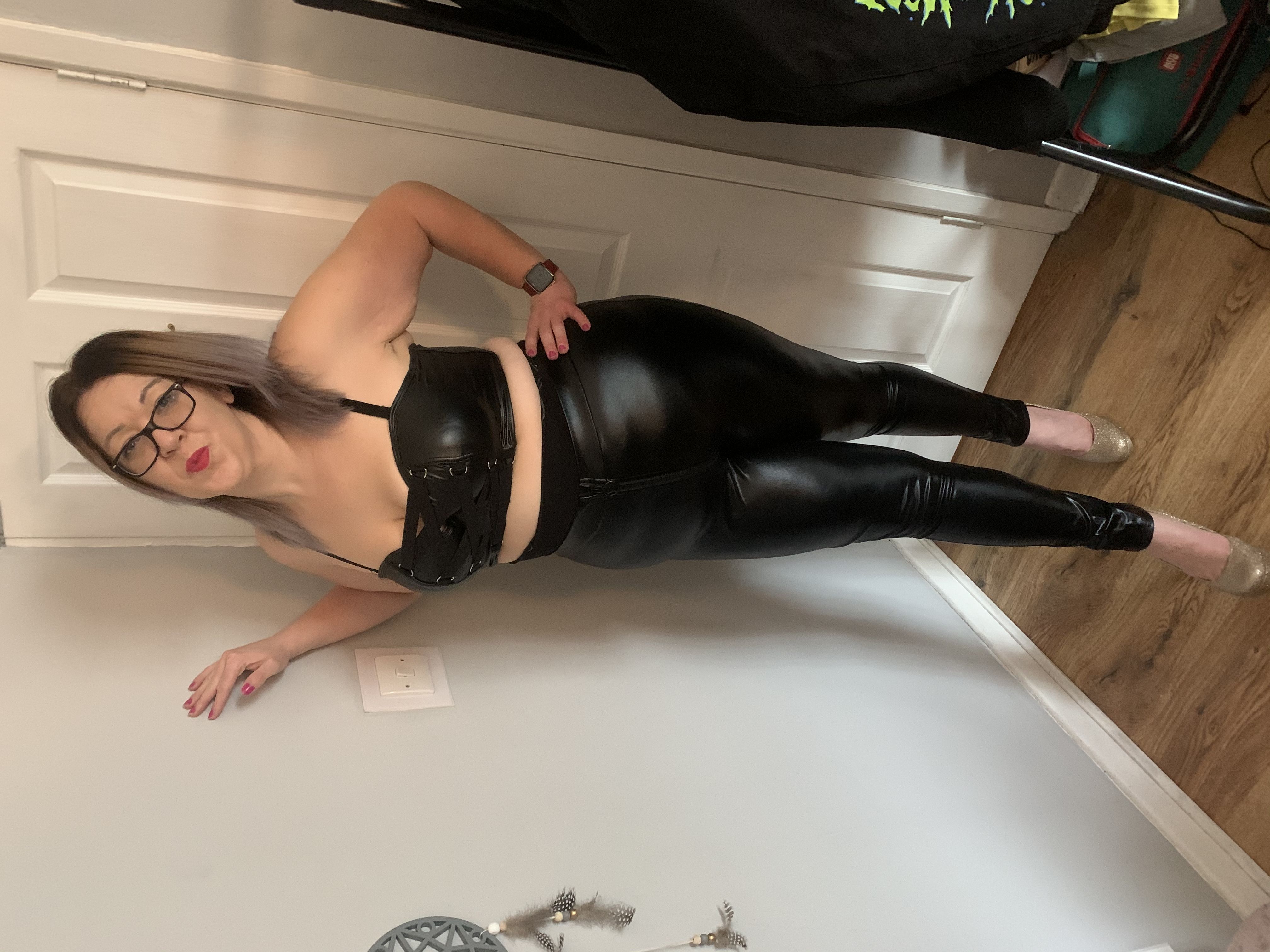 https://cdn.adultwork.com/gallery/G12/8399479.jpg